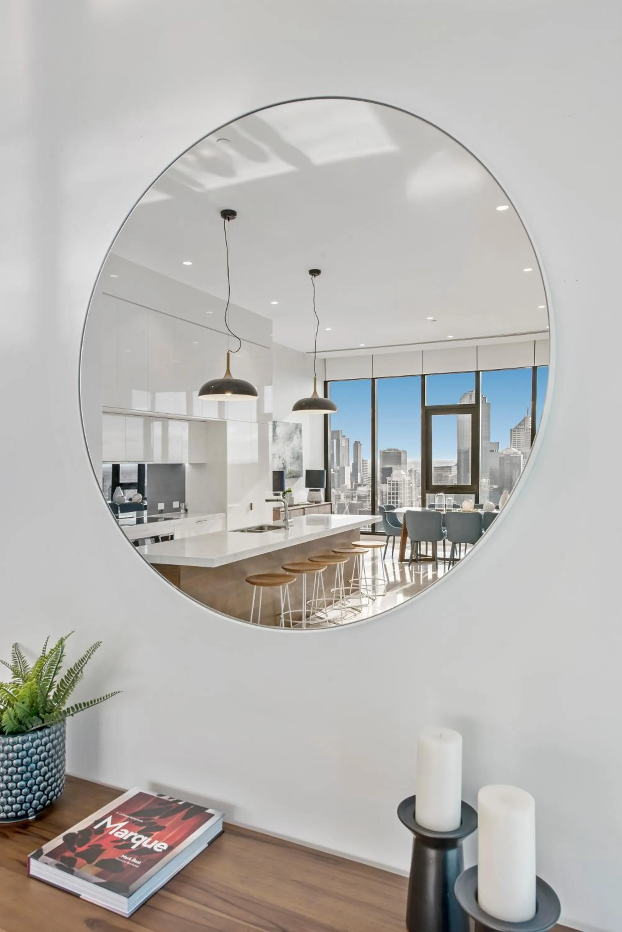 Dining area in Melbourne City Apartments Panoramic Skyview Penthouse