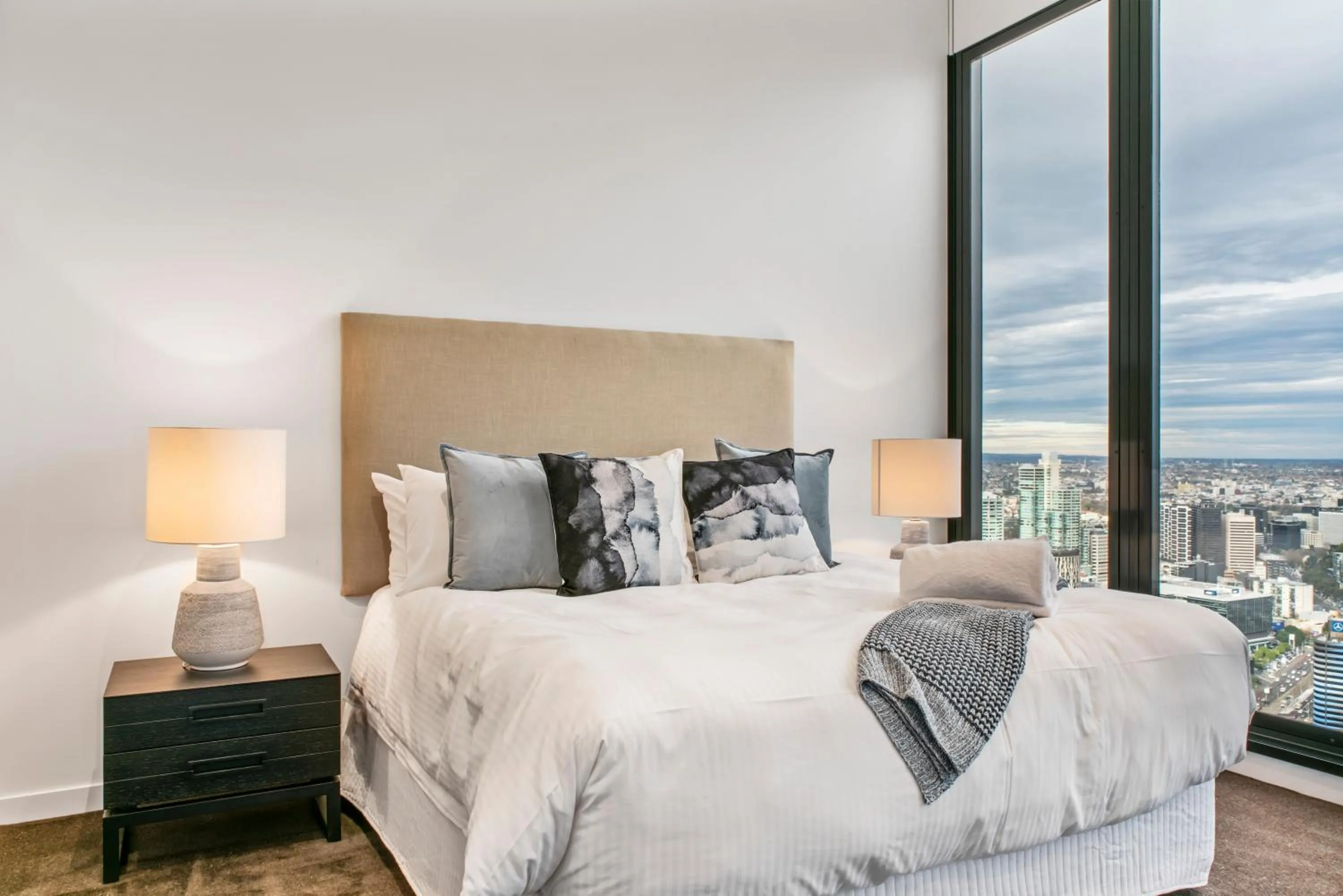 Bedroom, Bed in Melbourne City Apartments Panoramic Skyview Penthouse