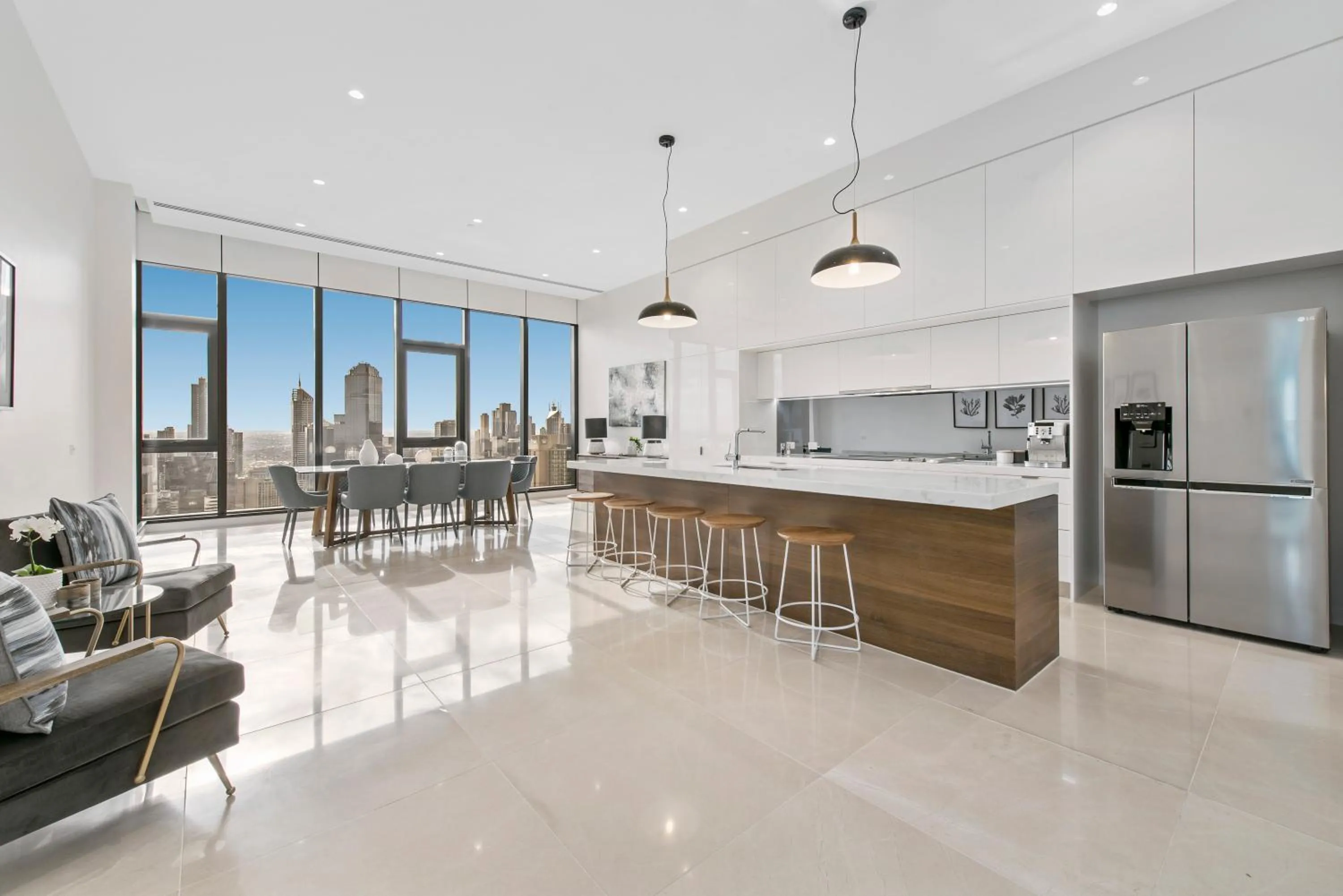 Kitchen or kitchenette in Melbourne City Apartments Panoramic Skyview Penthouse