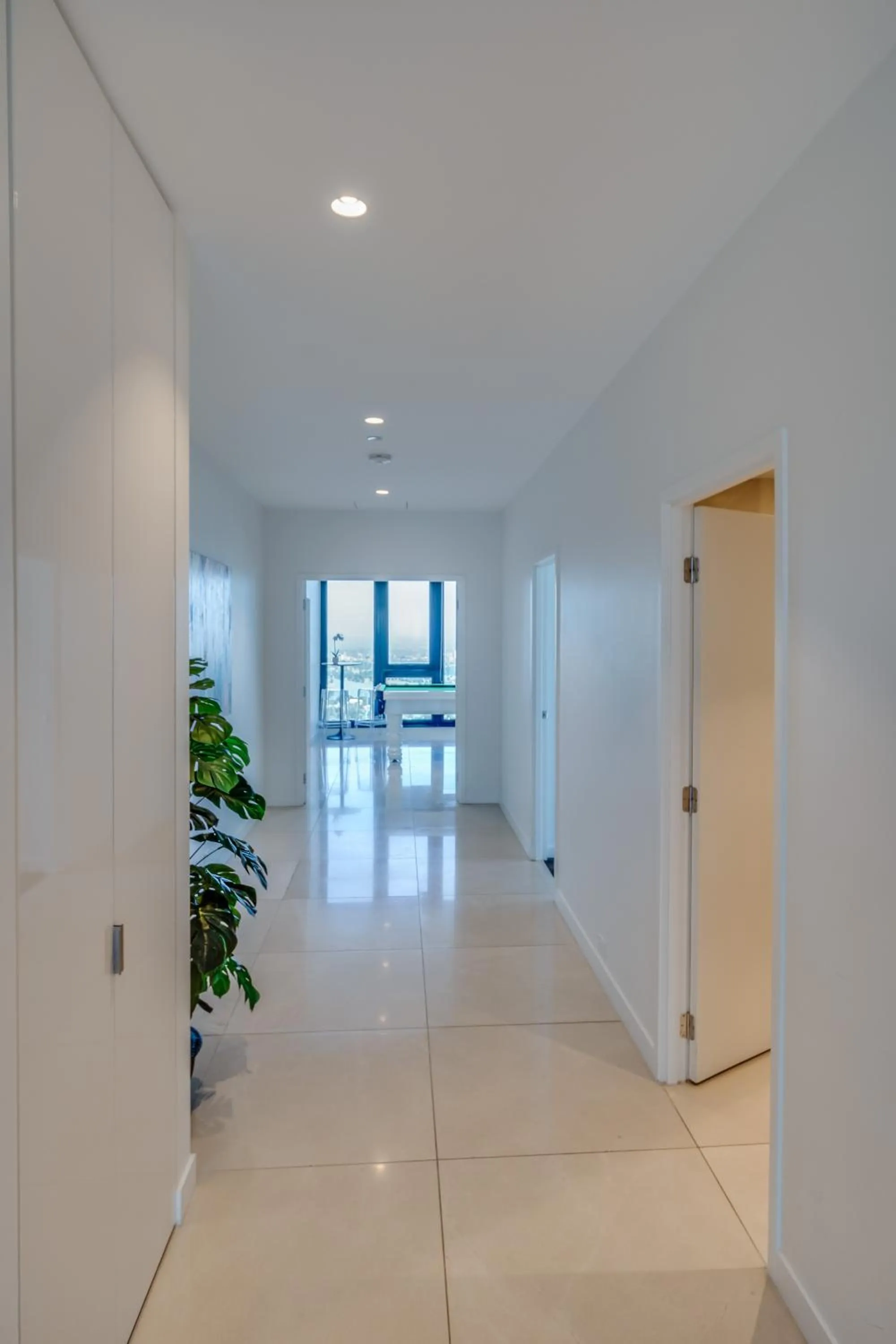 Living room in Melbourne City Apartments Panoramic Skyview Penthouse