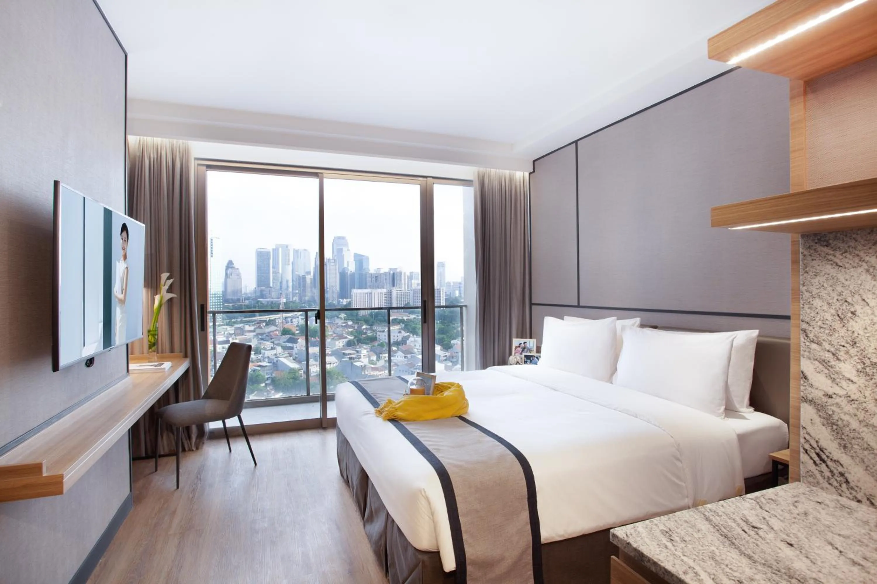 TV and multimedia, Bed in Somerset Sudirman Jakarta