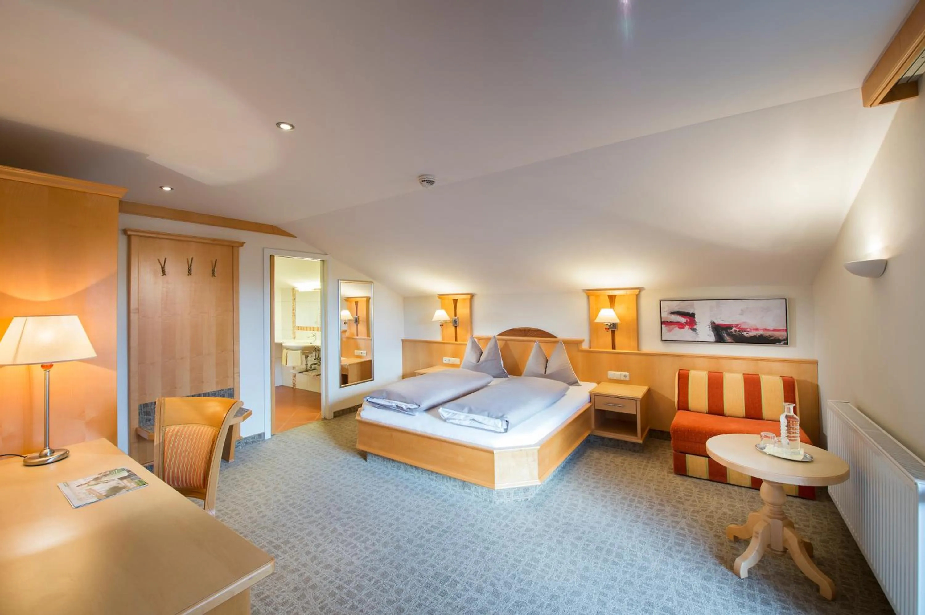 Bedroom, Bed in Hotel Königgut