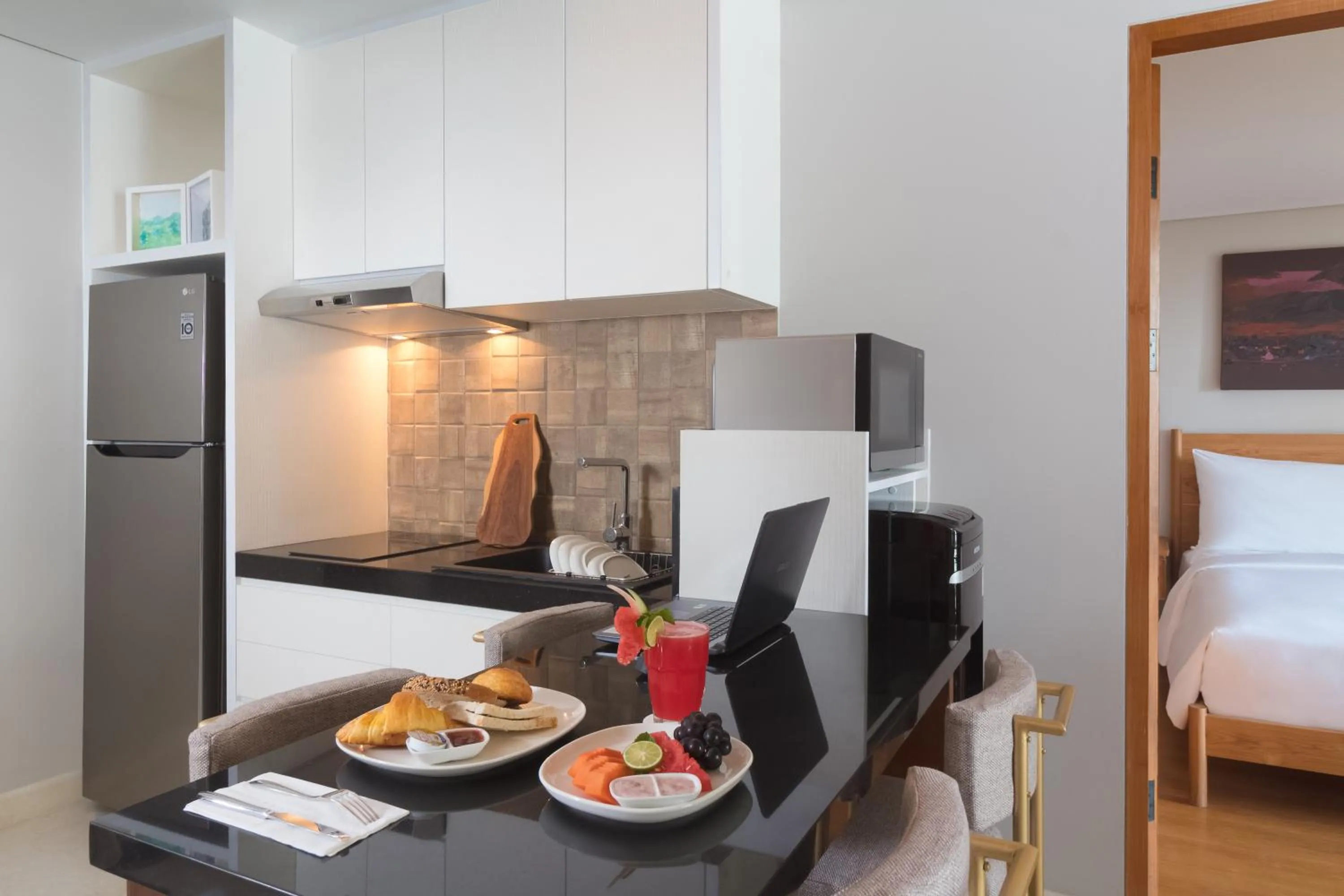 Breakfast, Bed in Beachwalk Residence