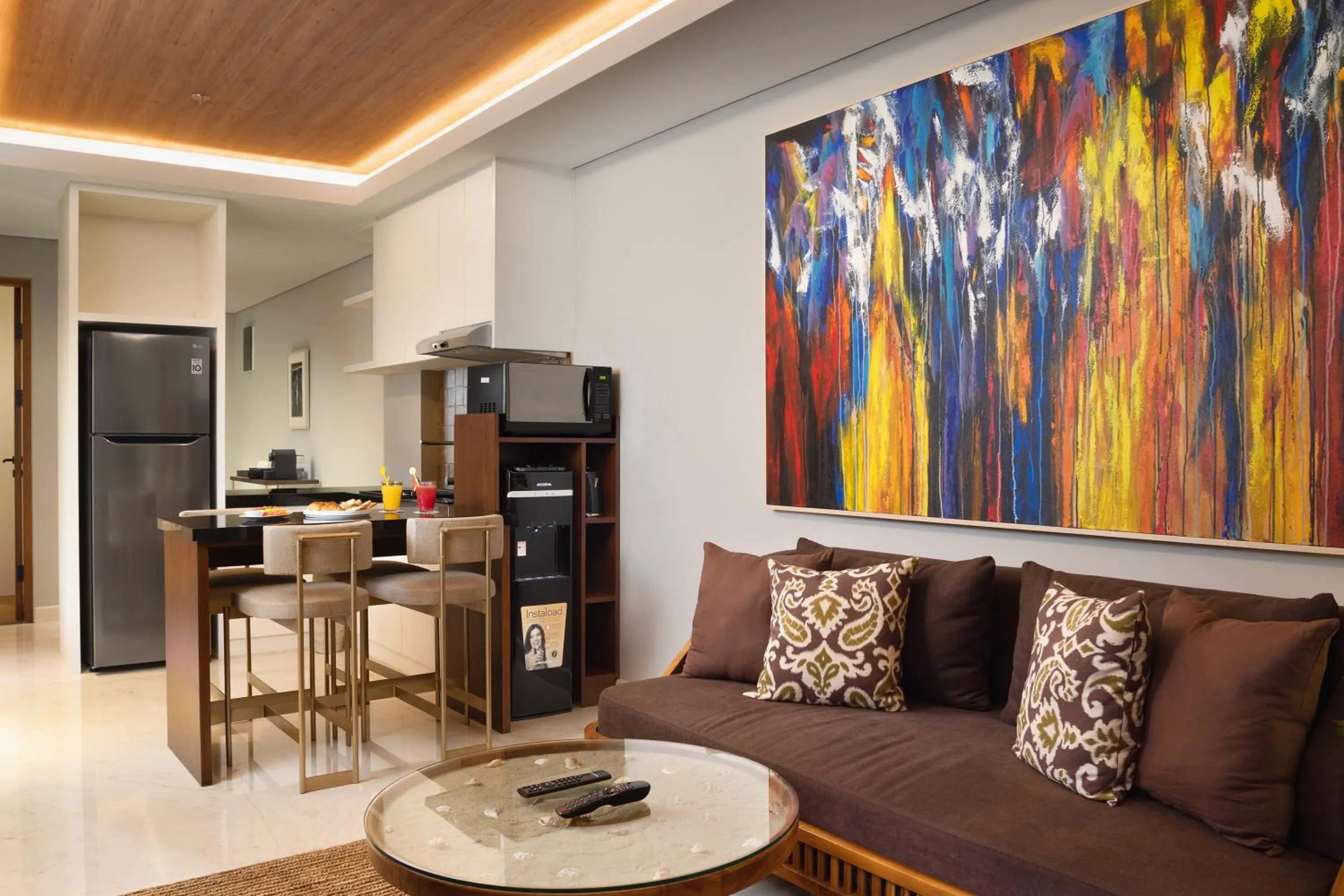 Living room in Beachwalk Residence