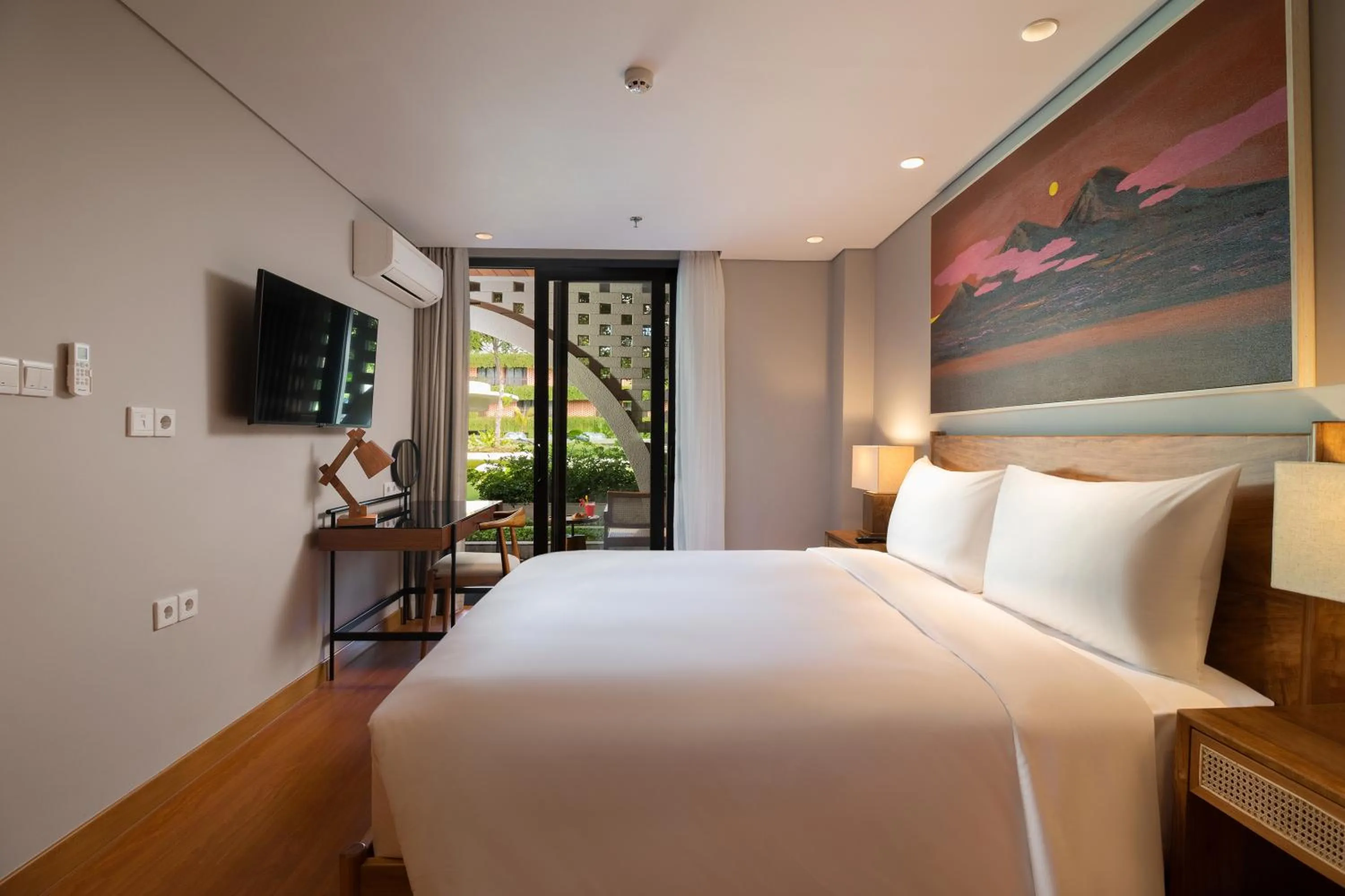 Bedroom, Bed in Beachwalk Residence