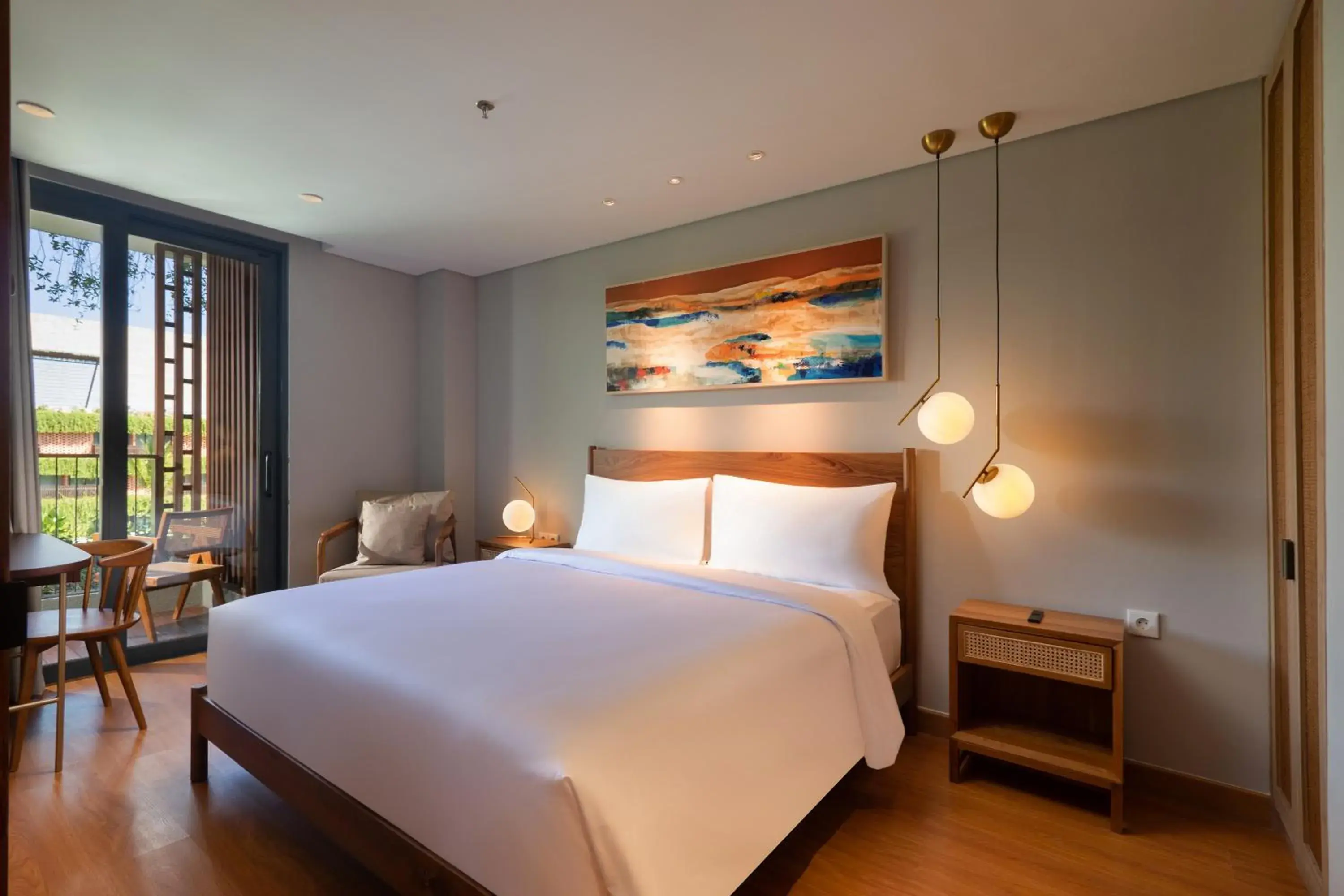 Three-Bedroom Garden Suite in Beachwalk Residence Three-Bedroom Garden Suite in Beachwalk Residence