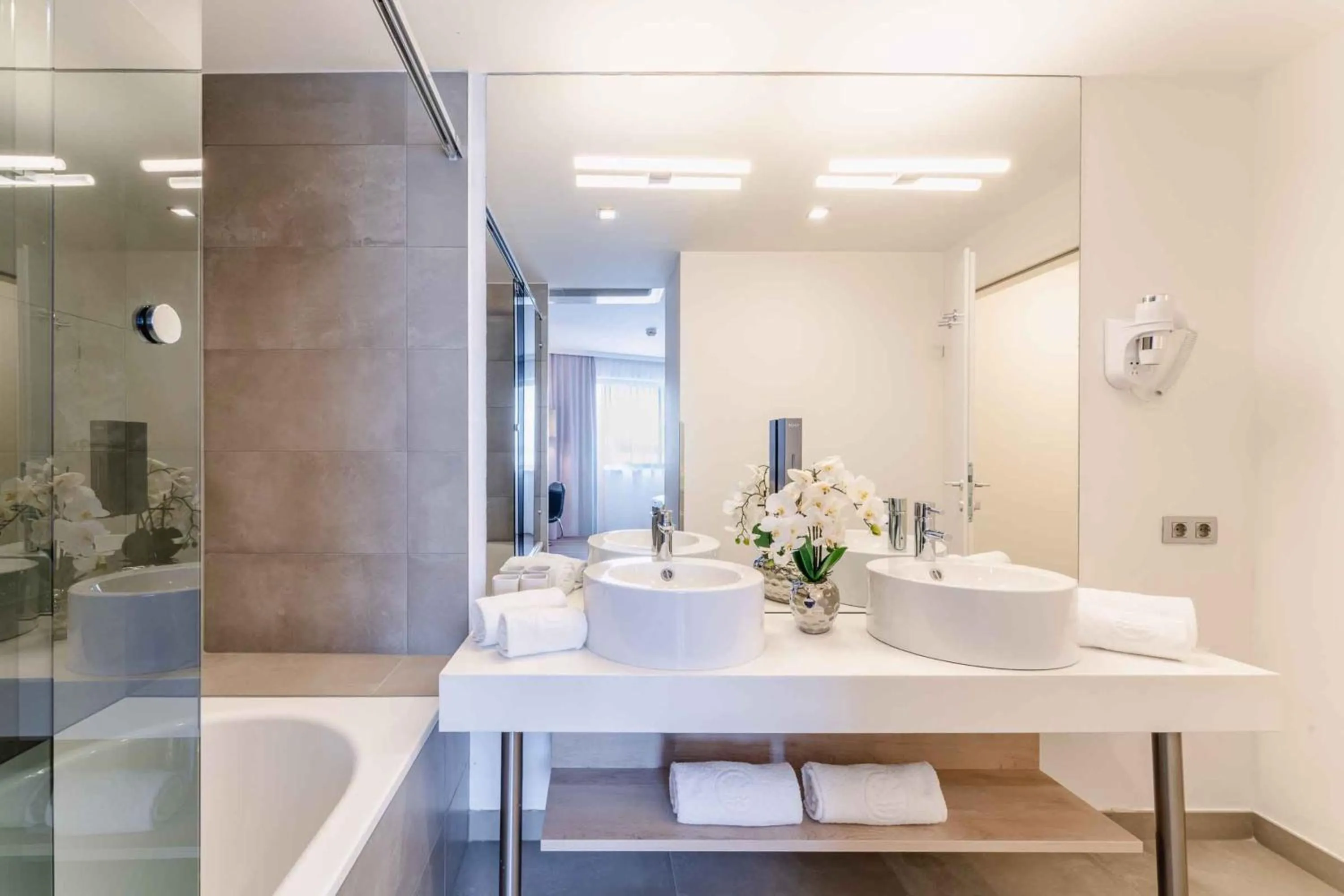 Bathroom in PLAZA INN Wien Gasometer