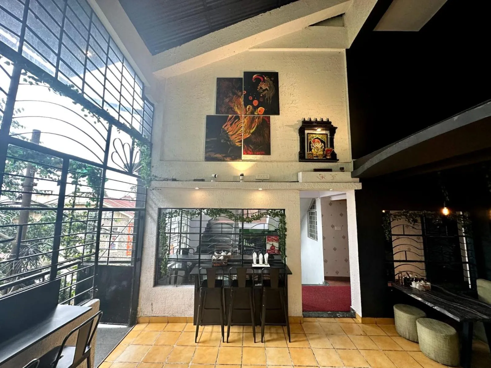 Restaurant/places to eat in Olive By Tej Hotel And Resorts