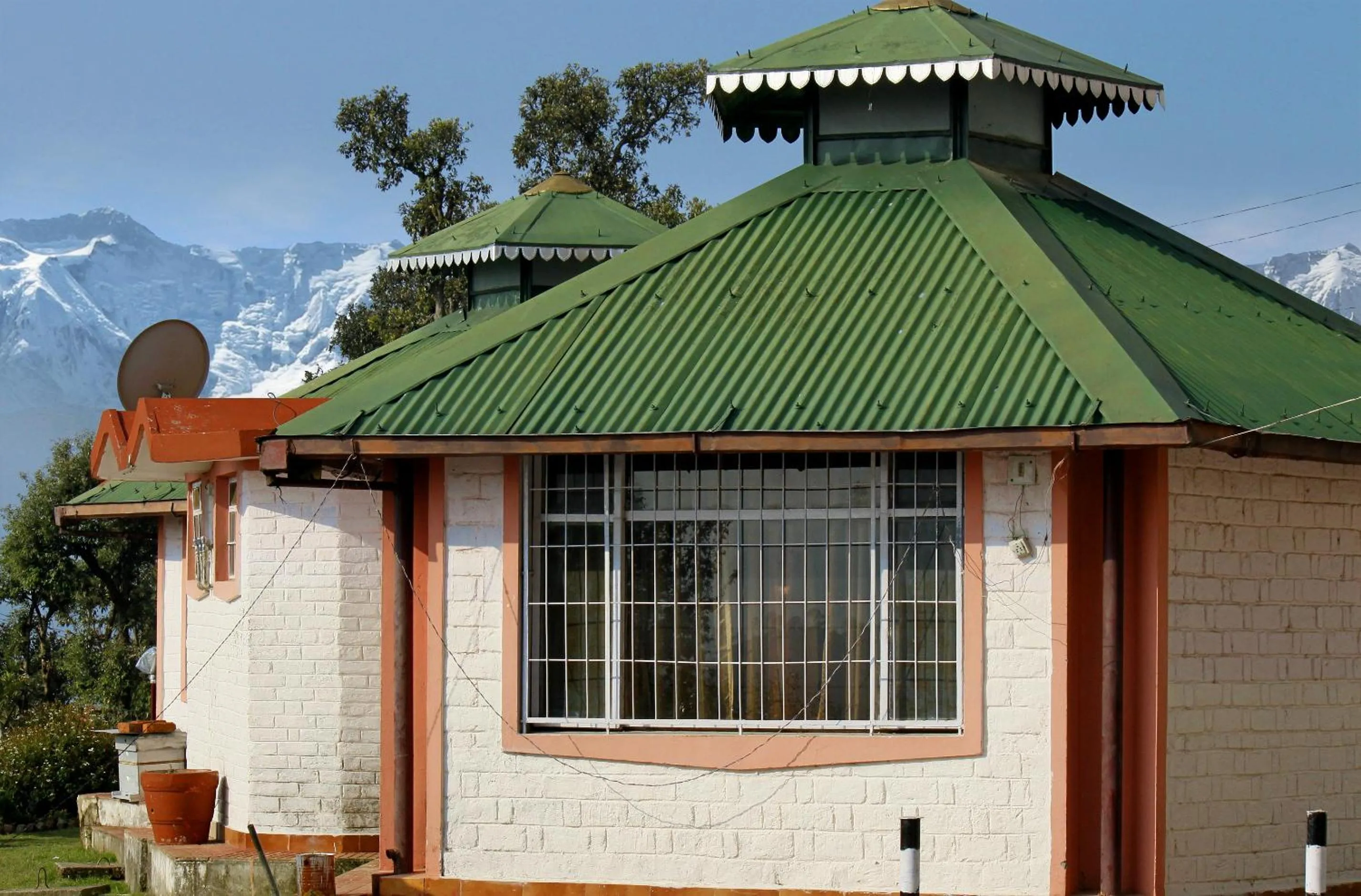 Property building in Hotel Himshikhar