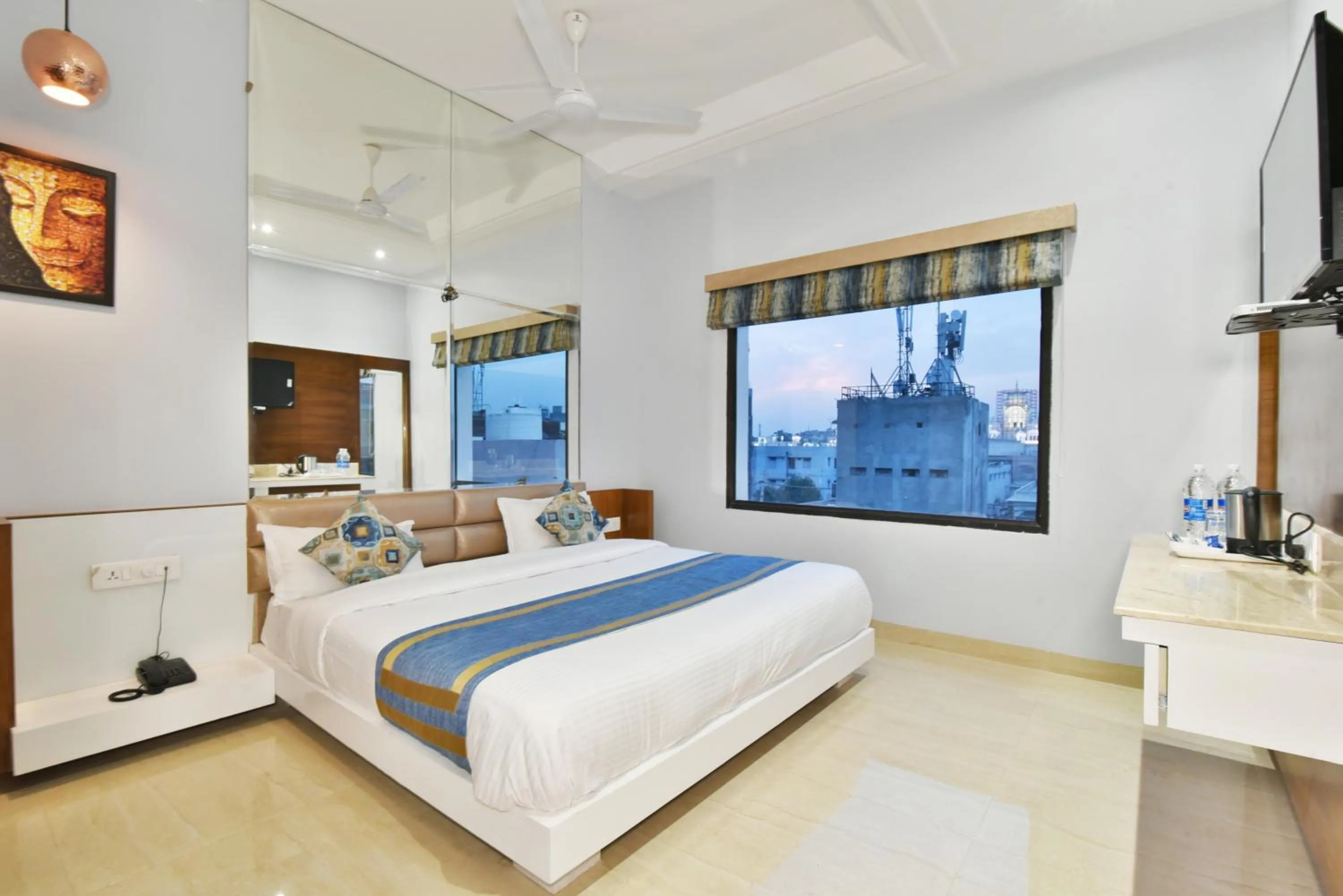 Bed in Hotel Vacation Inn