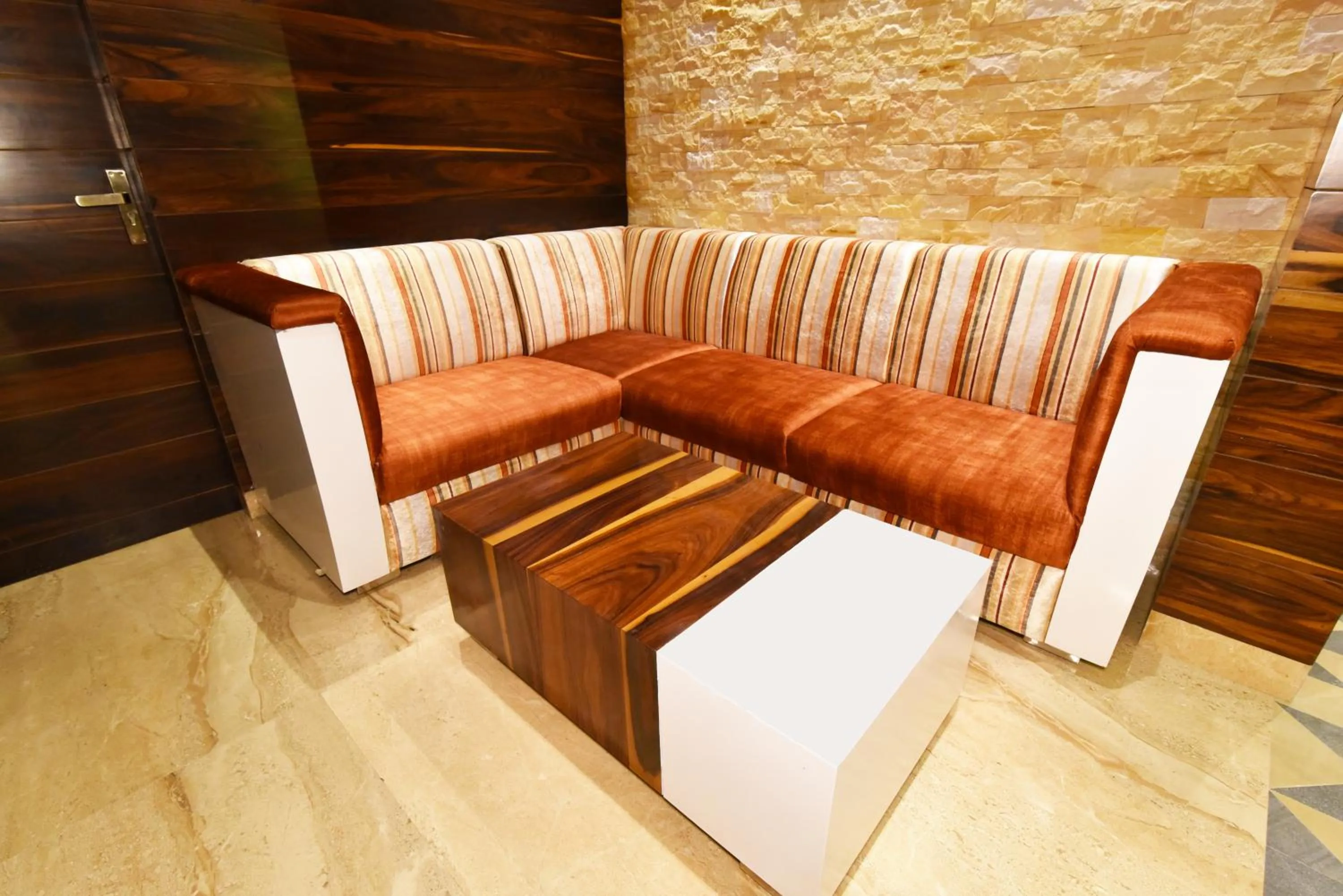 Seating area in Hotel Vacation Inn