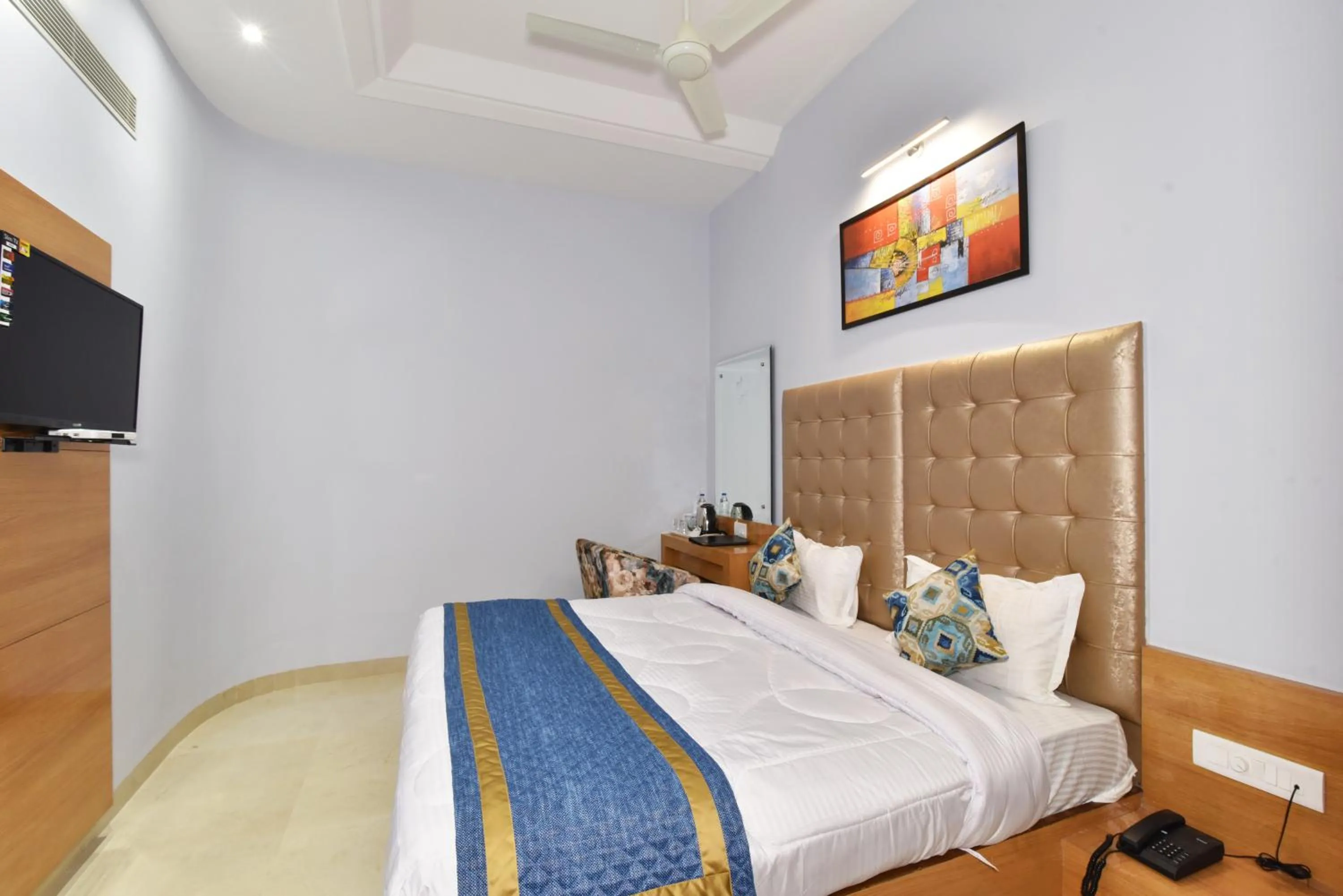 Bed in Hotel Vacation Inn