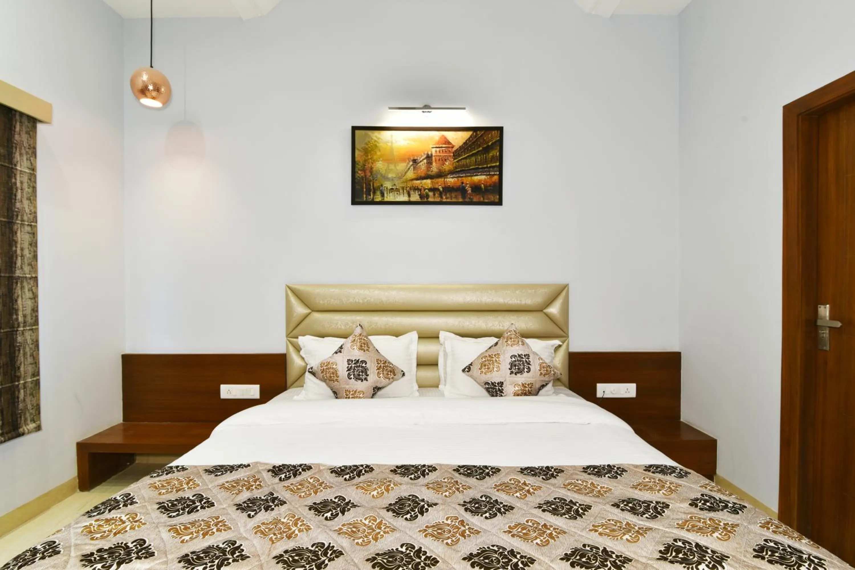 Bed in Hotel Vacation Inn