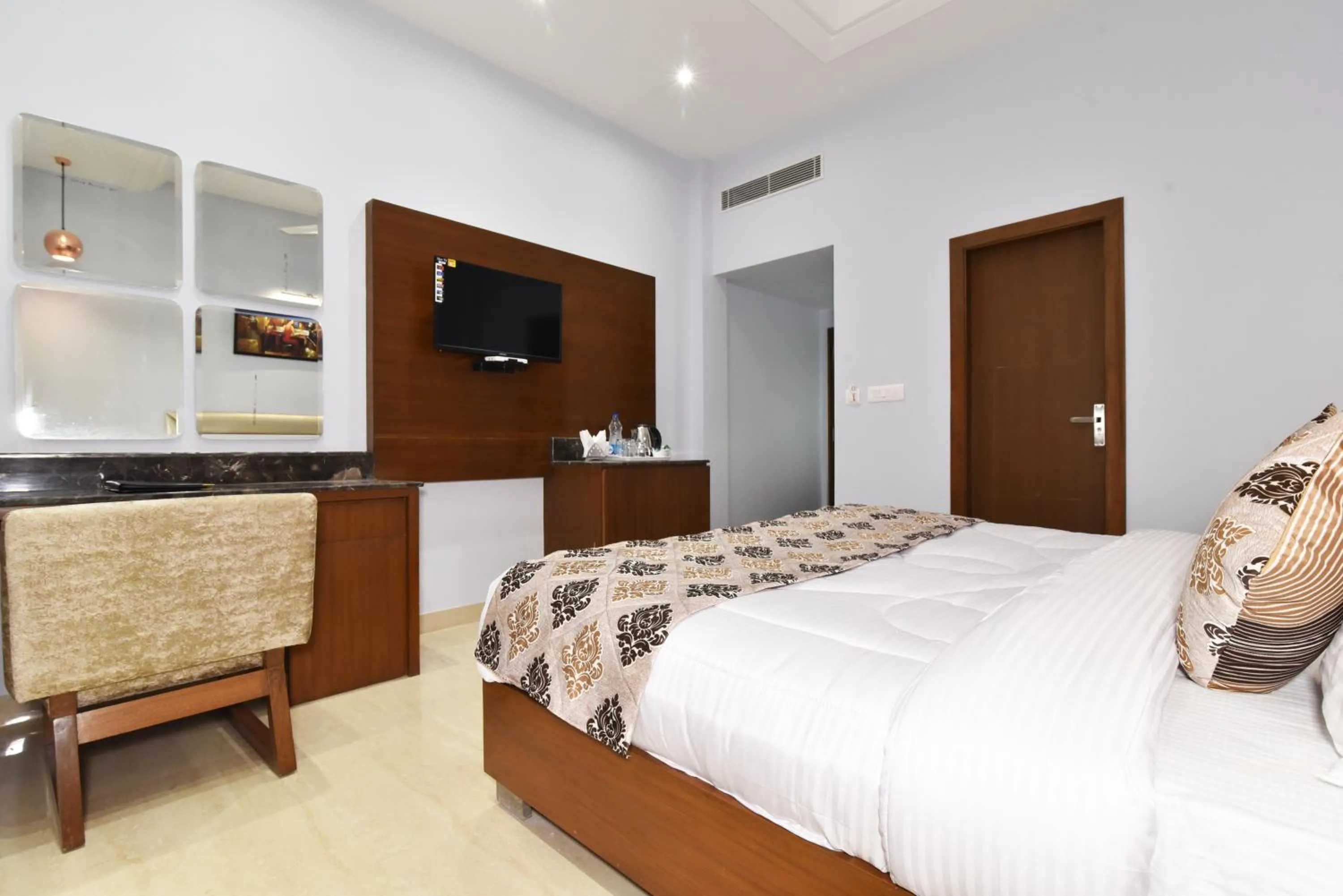 Bed in Hotel Vacation Inn