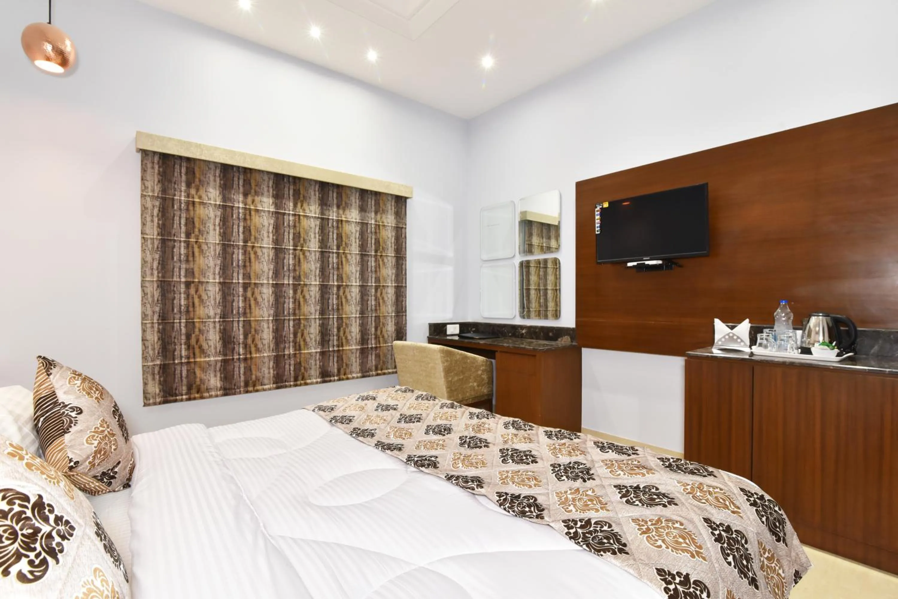 Bed in Hotel Vacation Inn