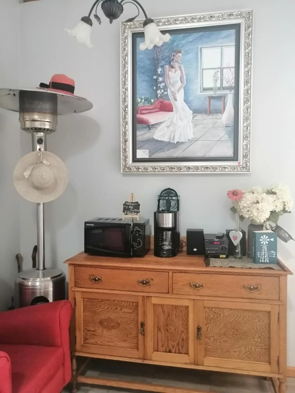 Restaurant/places to eat in AVIENTO Guesthouse