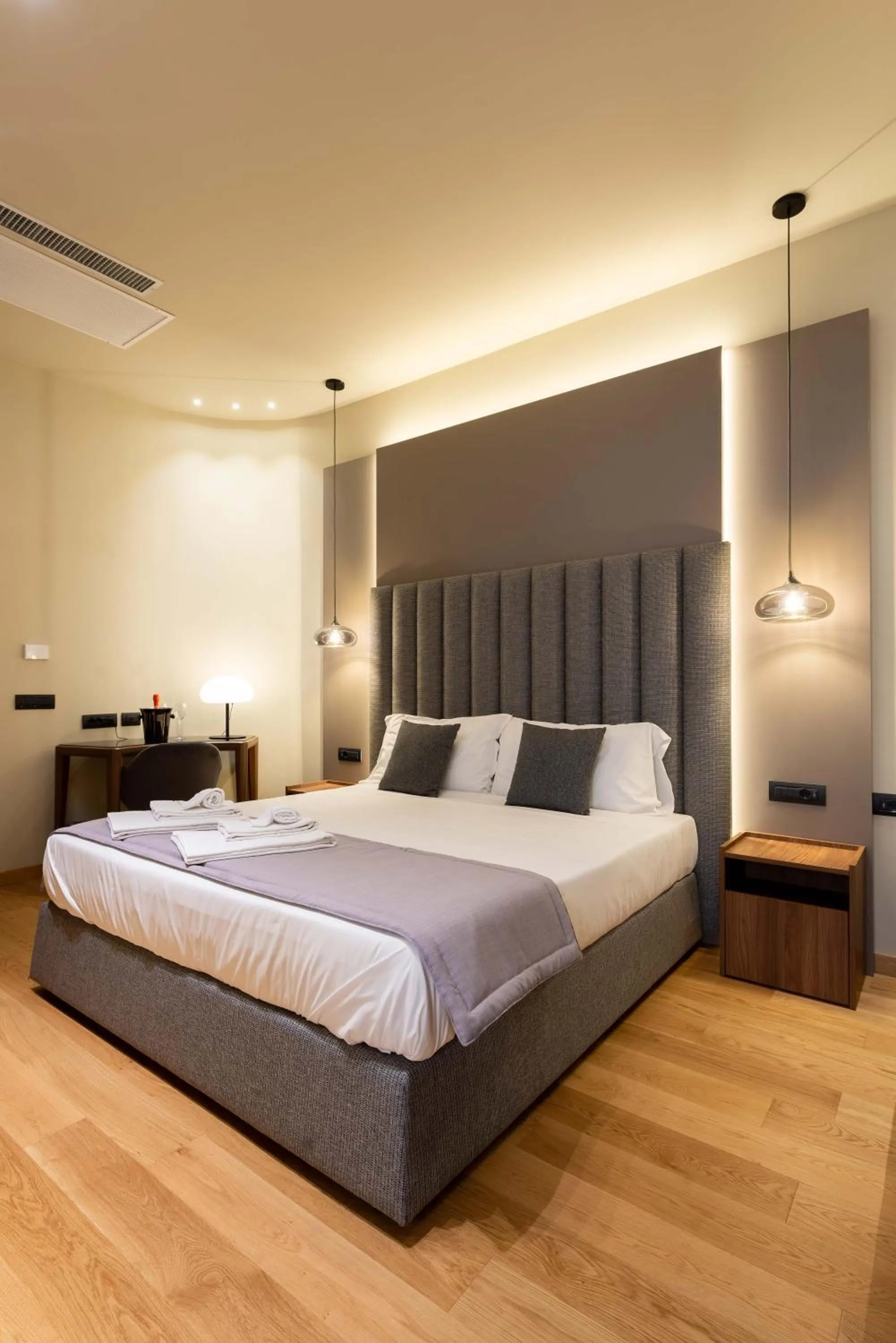 Bed in ELICAL Exclusive Private Suites