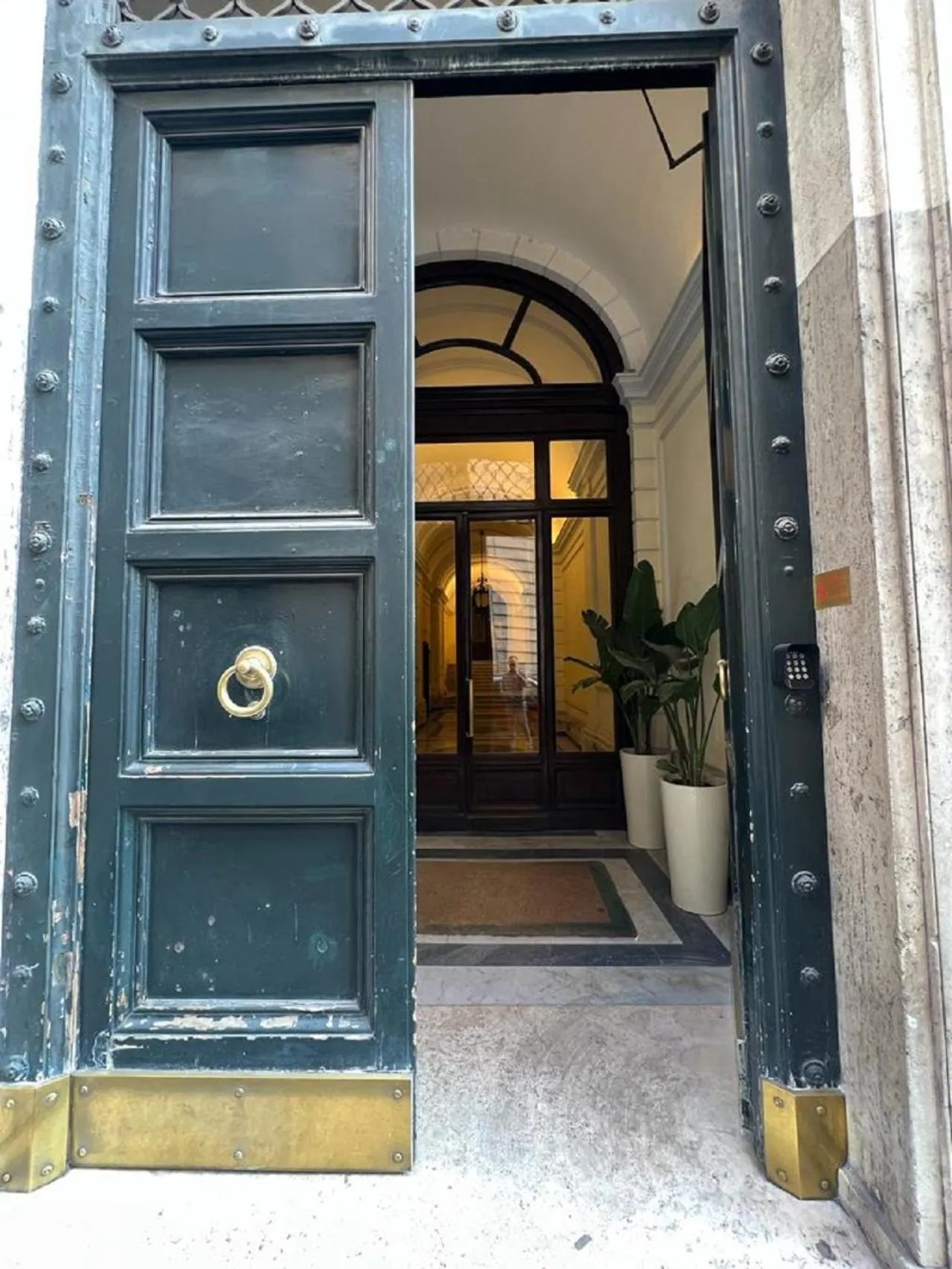 Property building in ELICAL Exclusive Private Suites