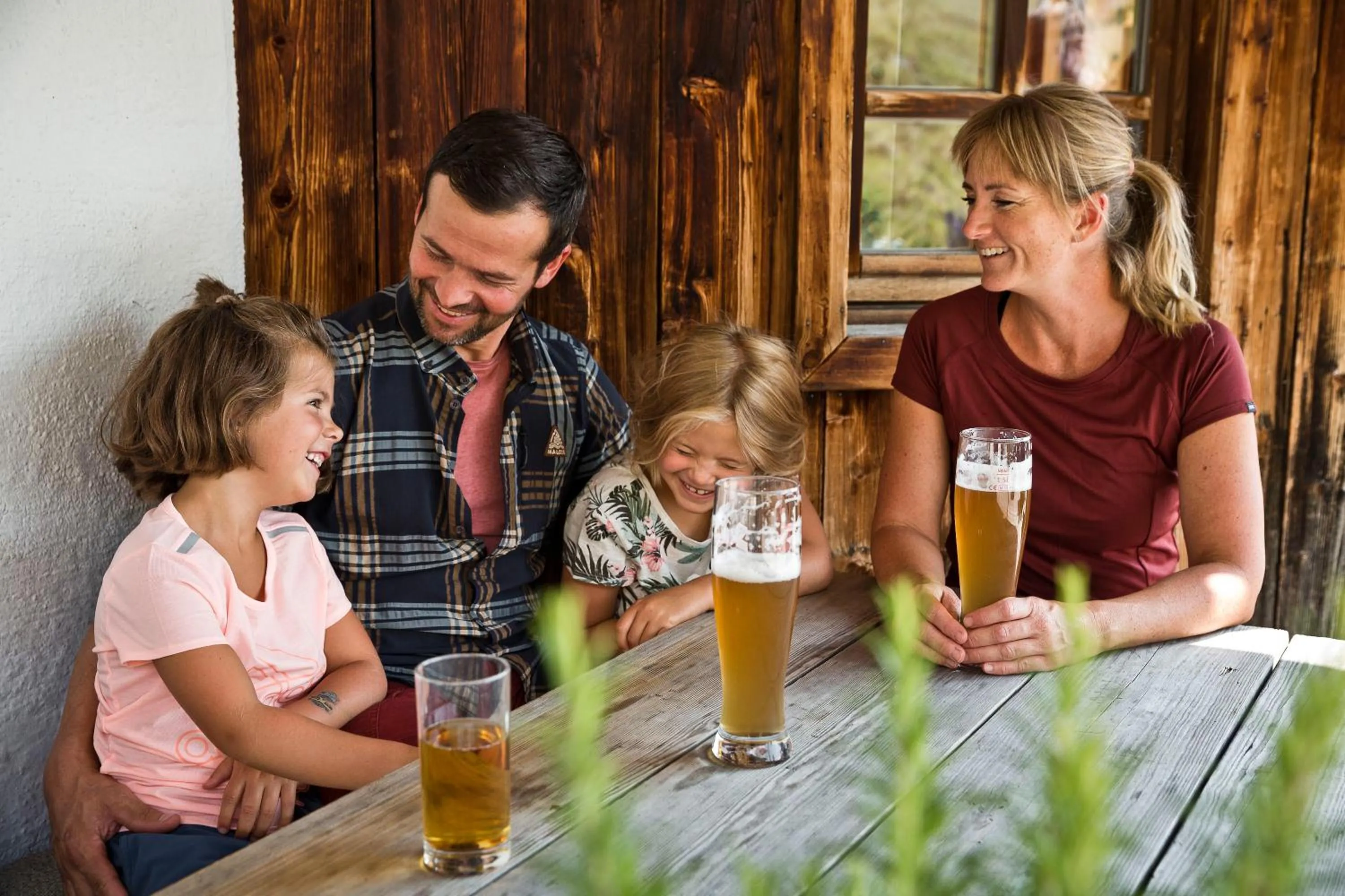 People in Hotel DIE SONNE