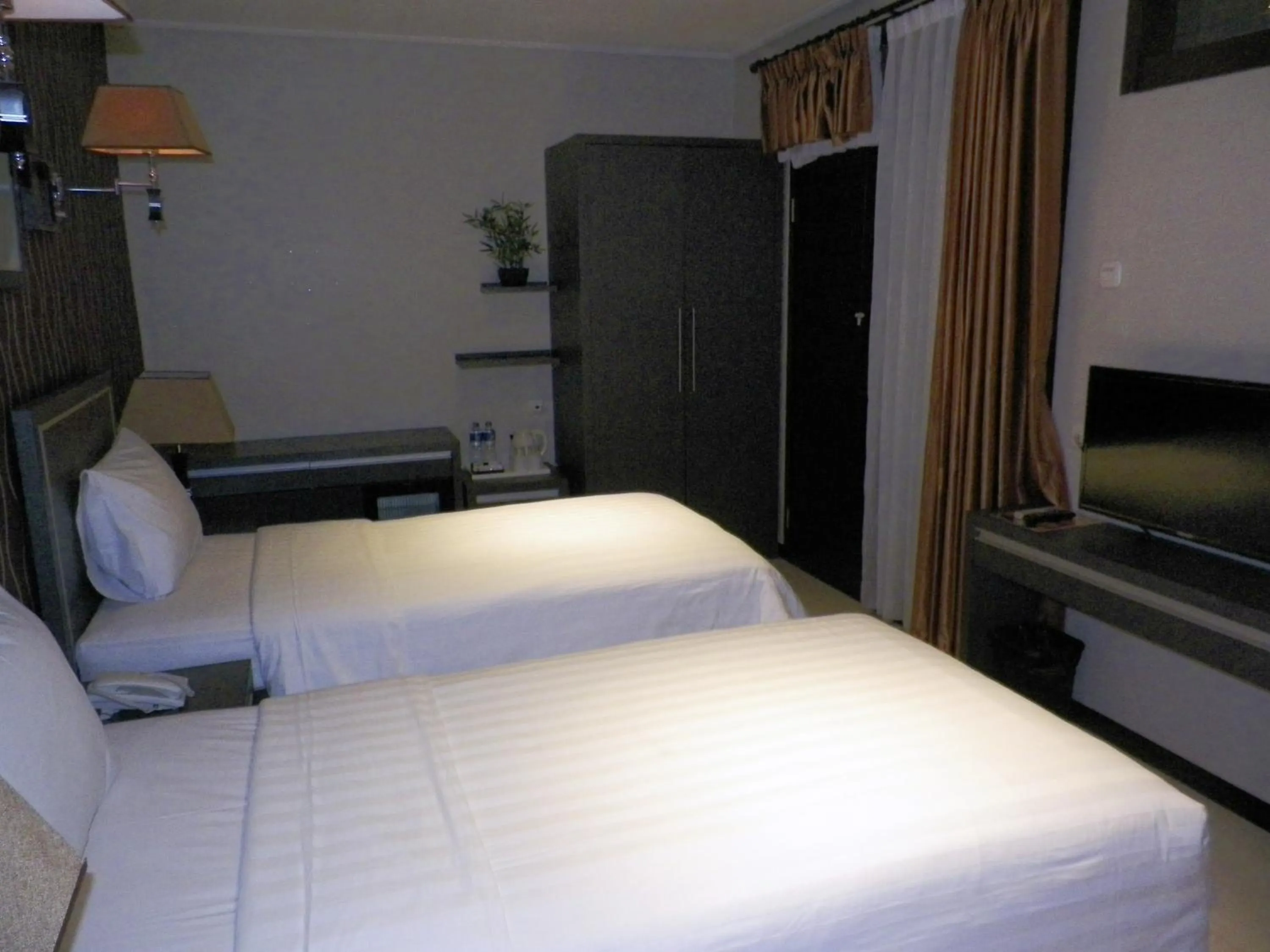 Bedroom, Bed in Hotel Victory Bandung