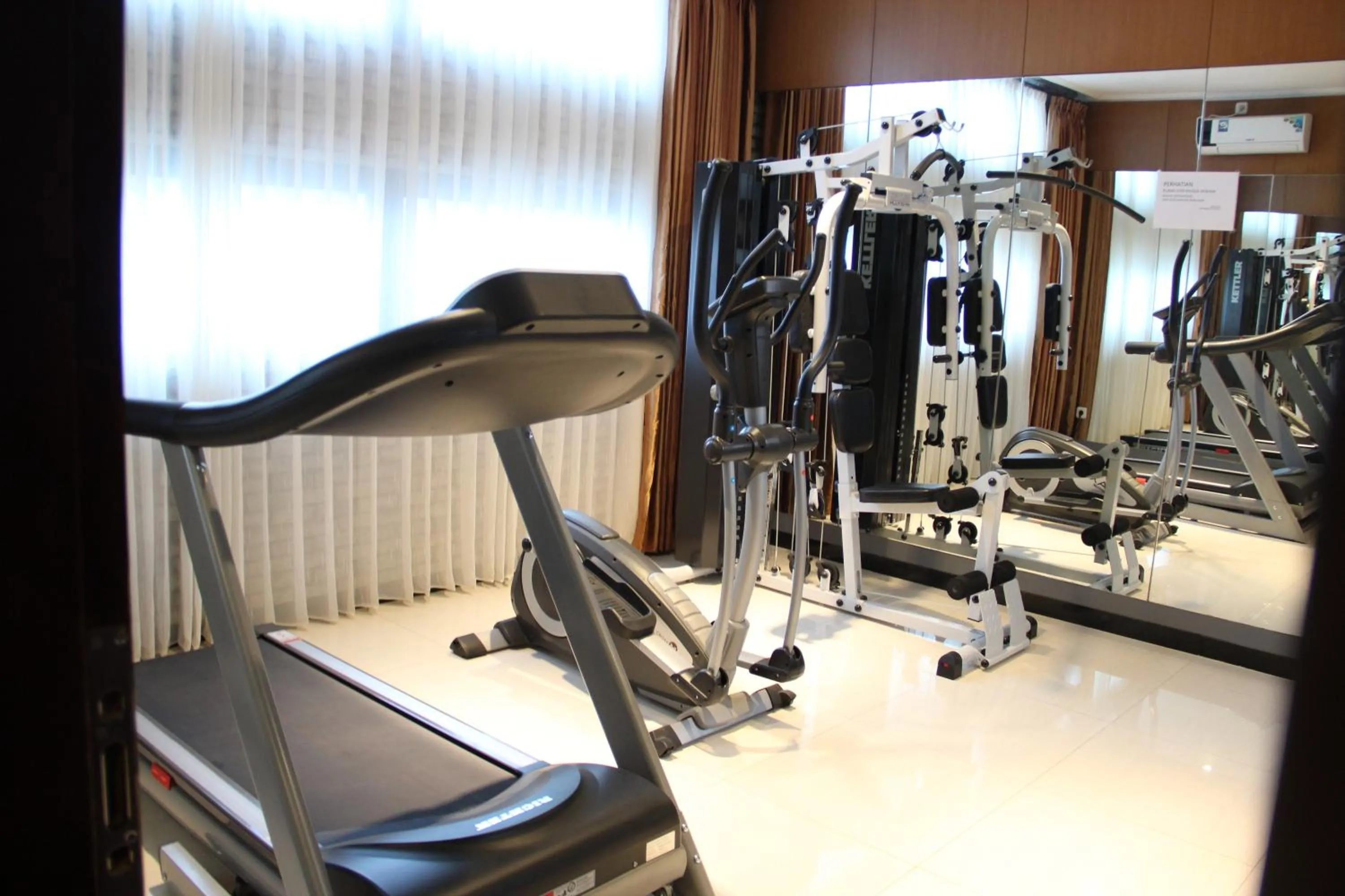 Fitness centre/facilities in Hotel Victory Bandung