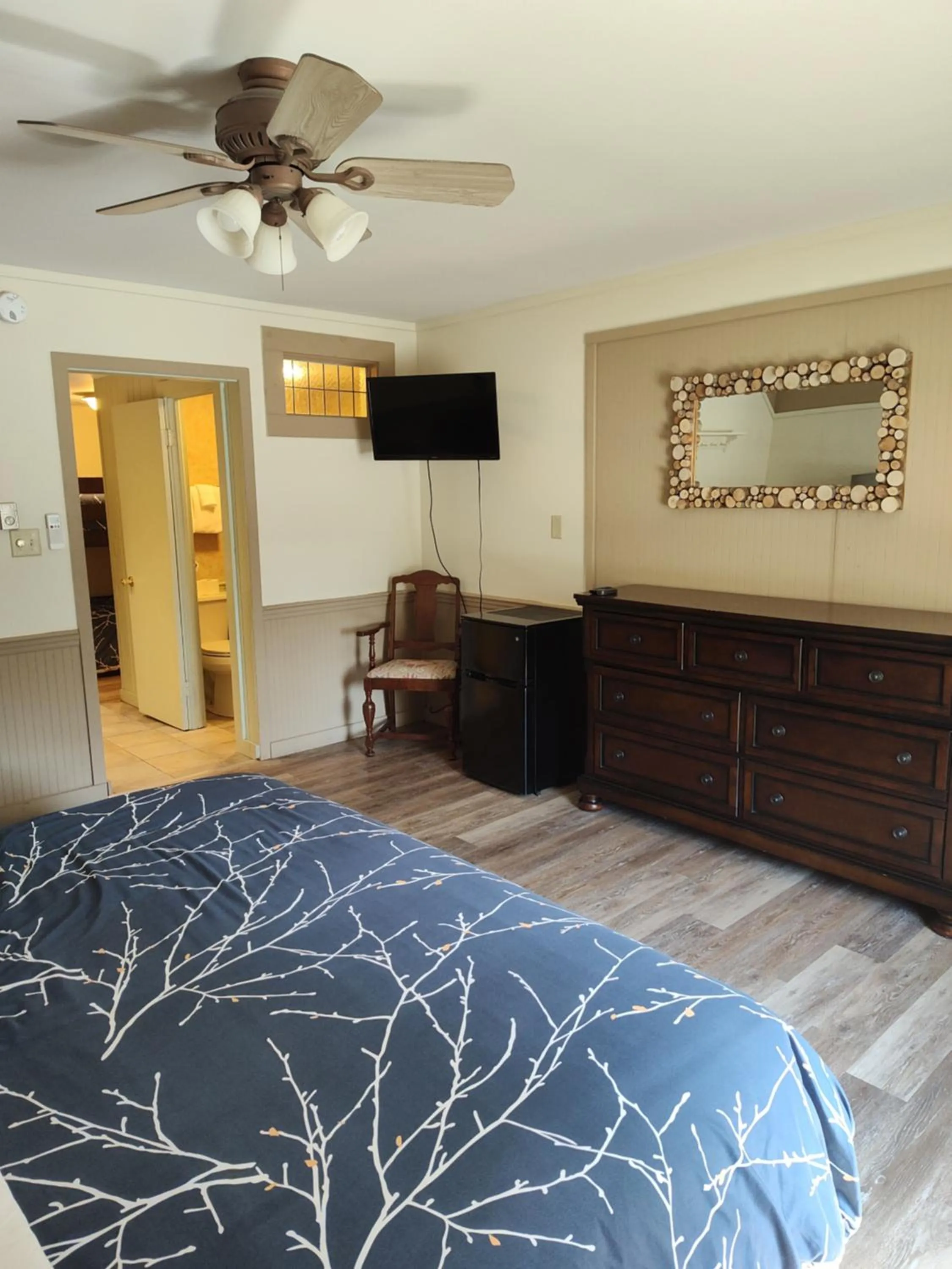 Bed in Doveberry Inn