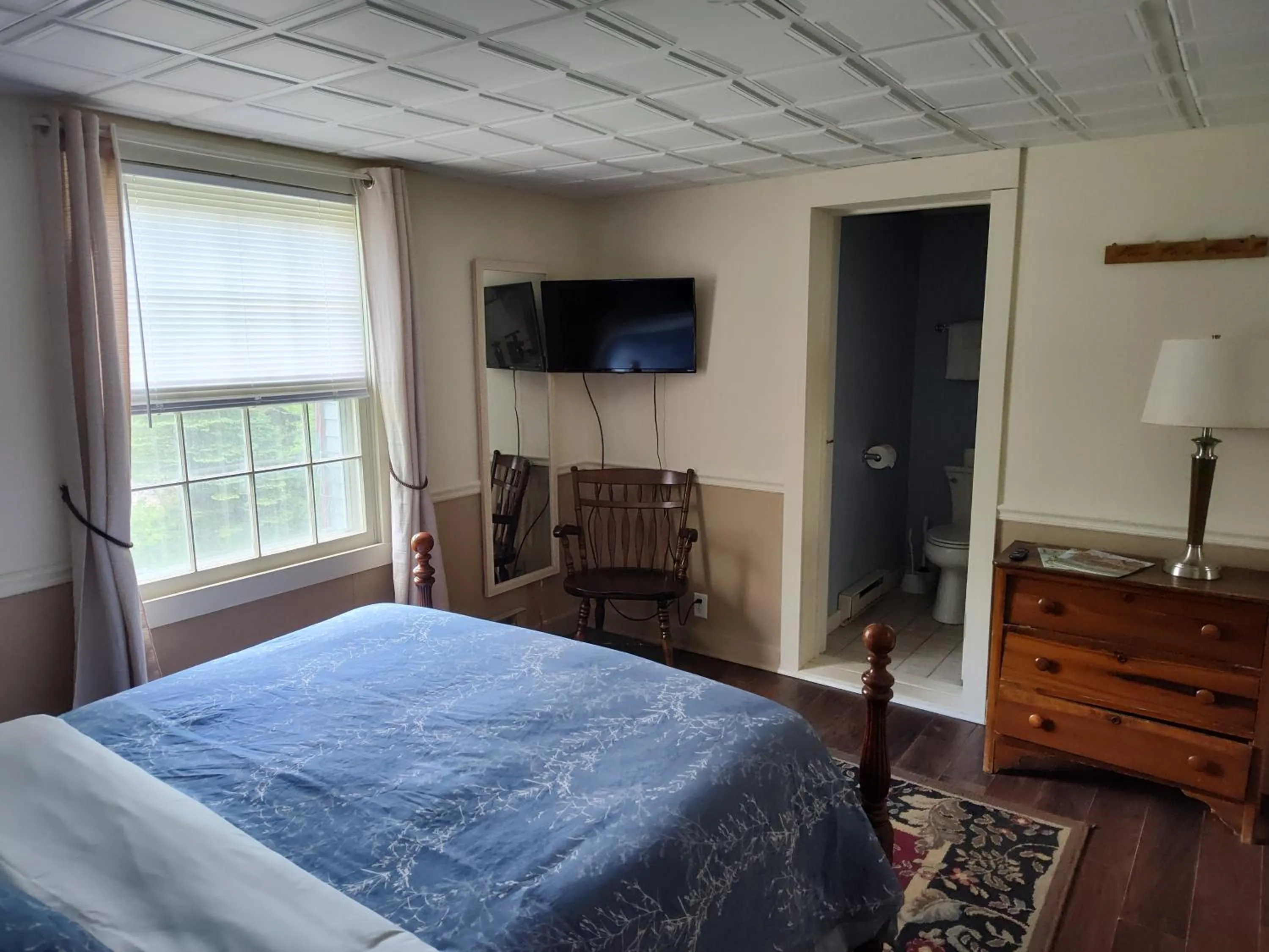 Bed in Doveberry Inn