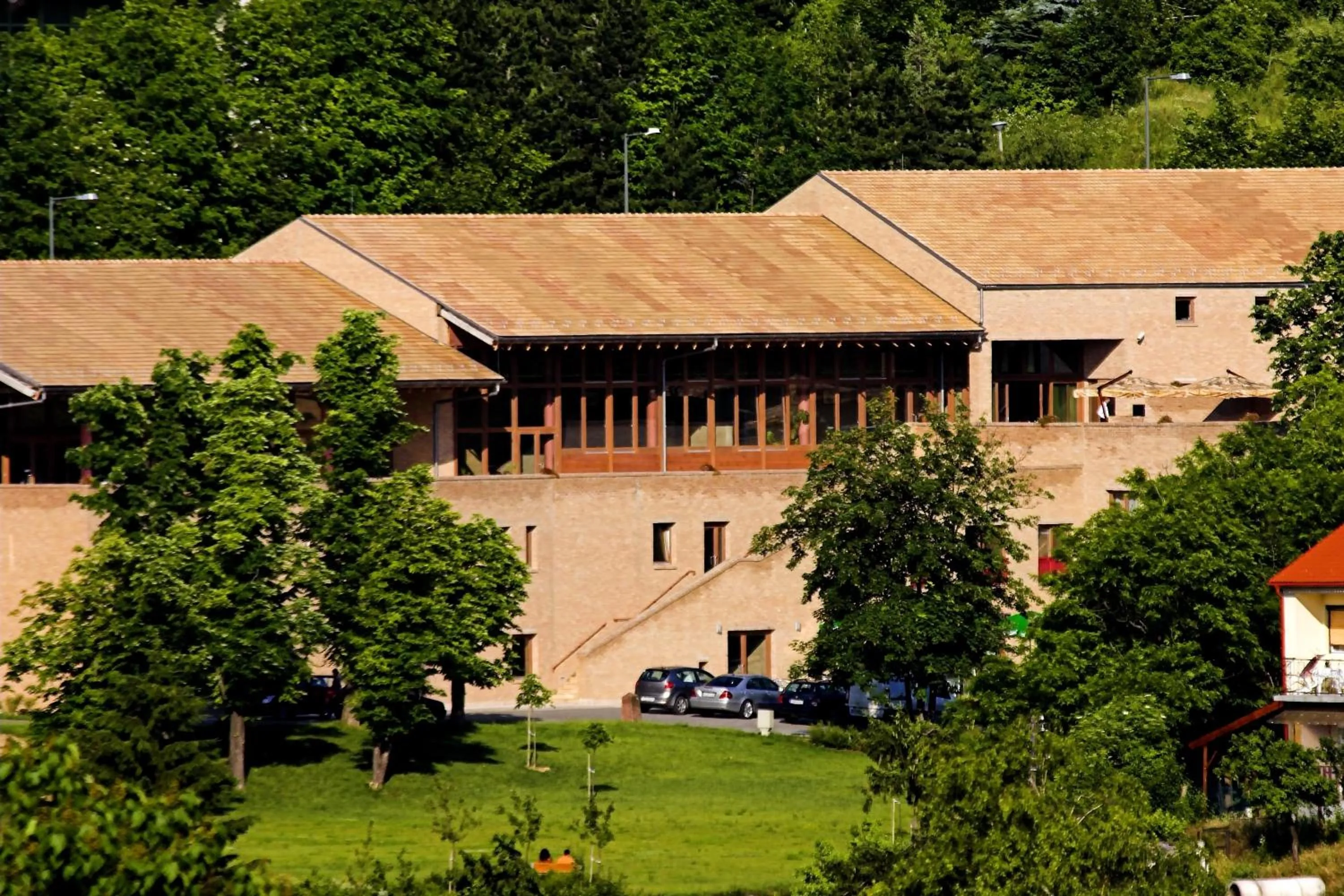 Property building in Völgyikút Ház