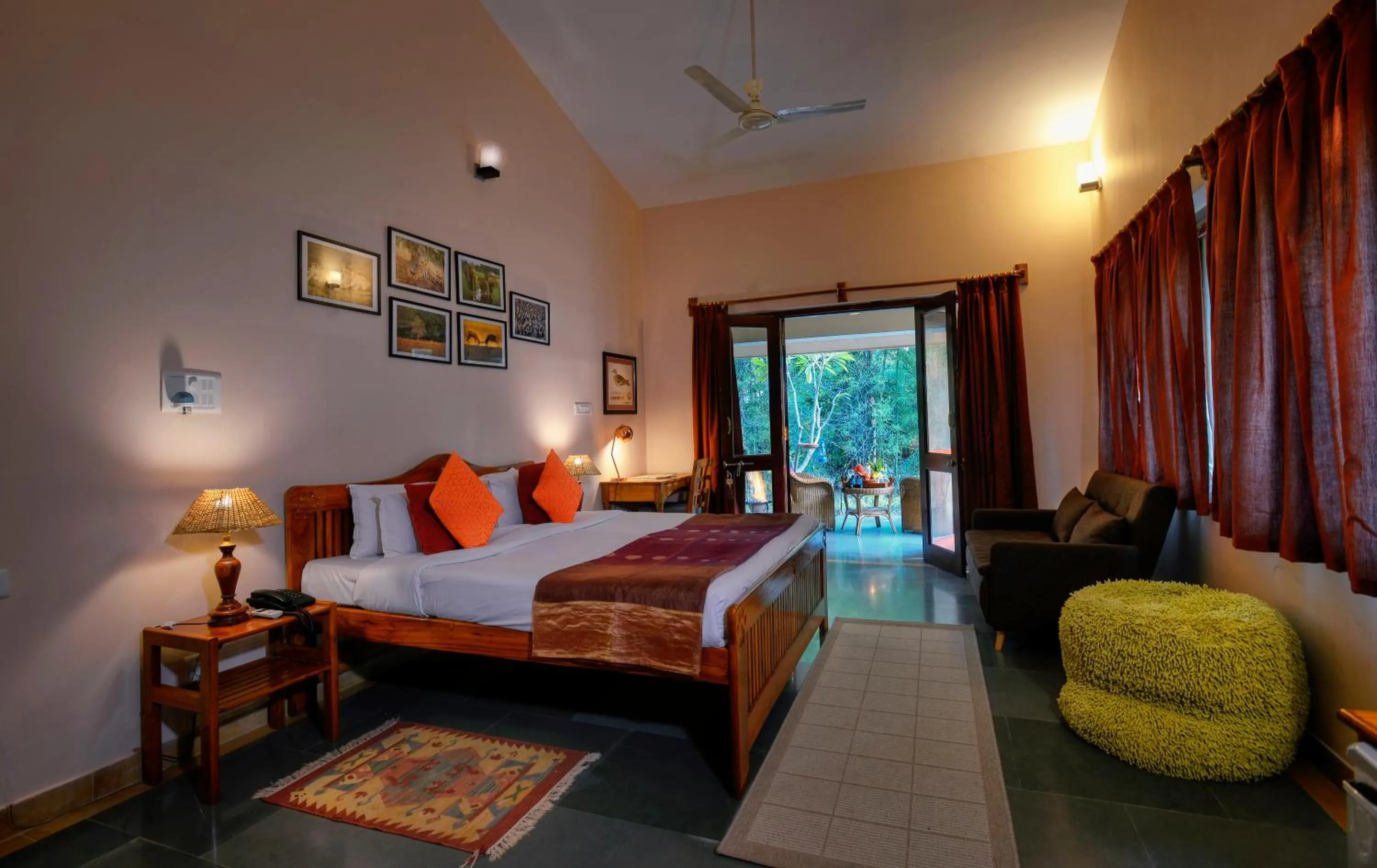 Coffee/tea facilities, Bed in Pench Jungle Camp