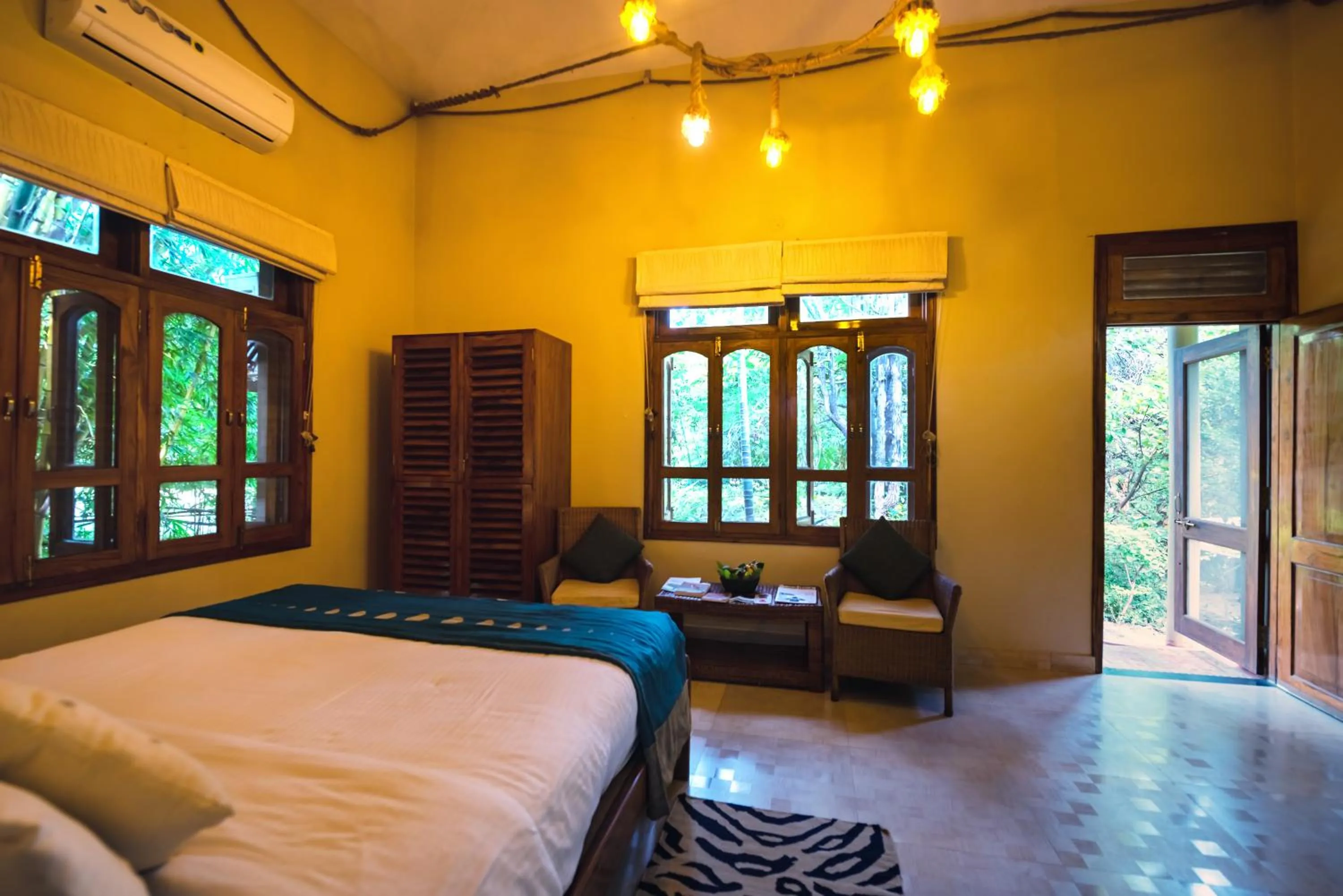 Bed in Pench Jungle Camp