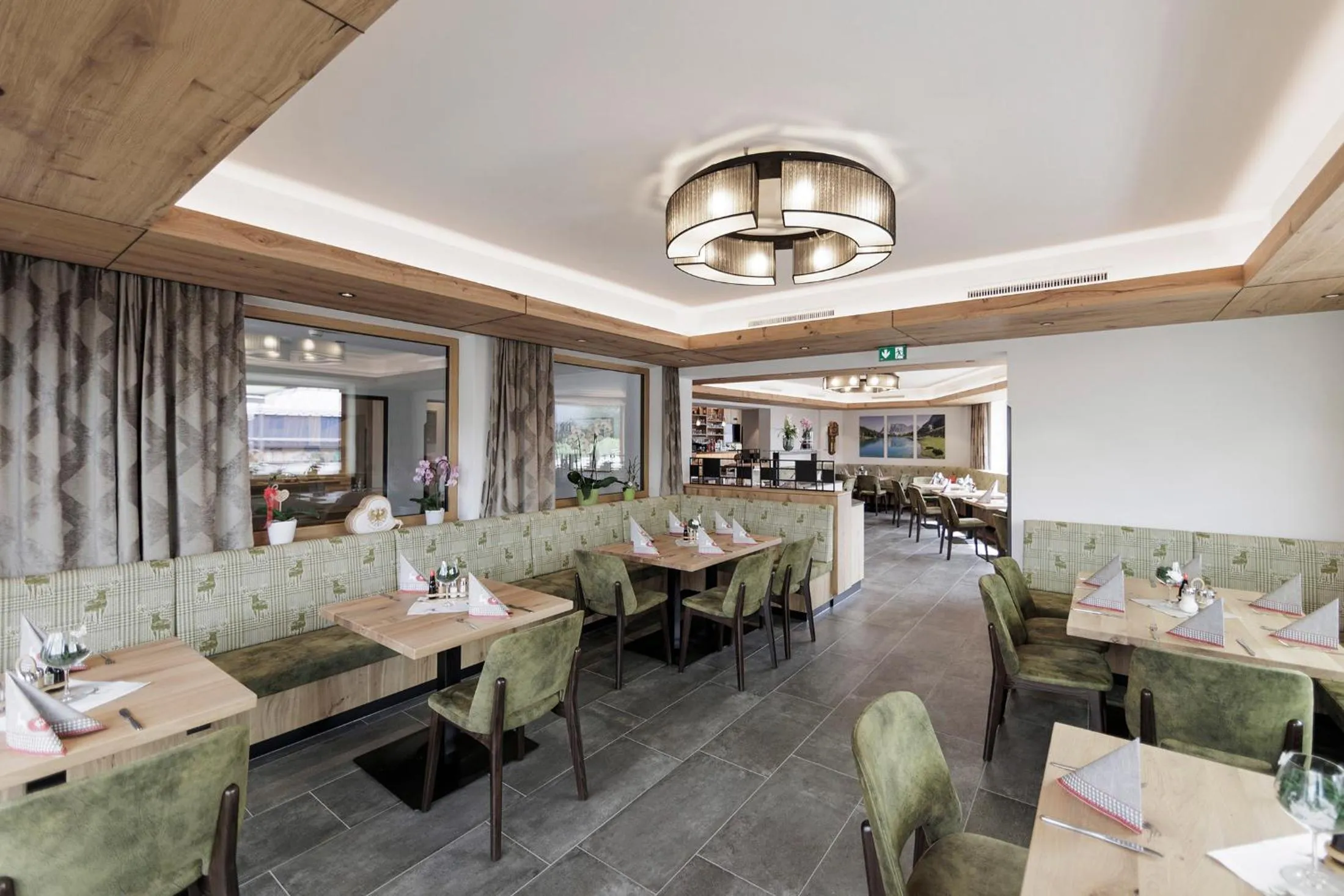 Restaurant/places to eat in Hotel Neuwirt