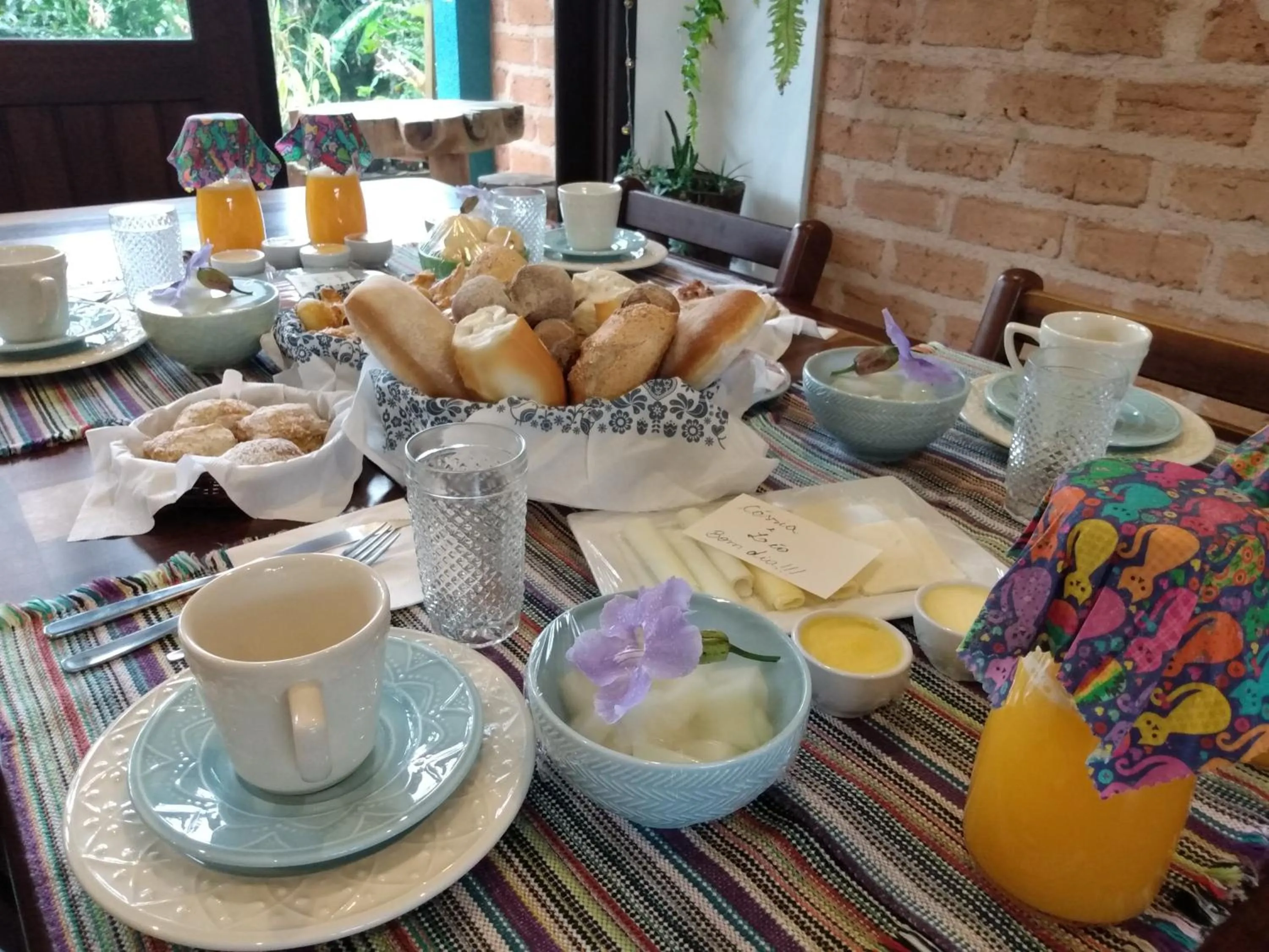Breakfast in Pousada Vila Guyrá