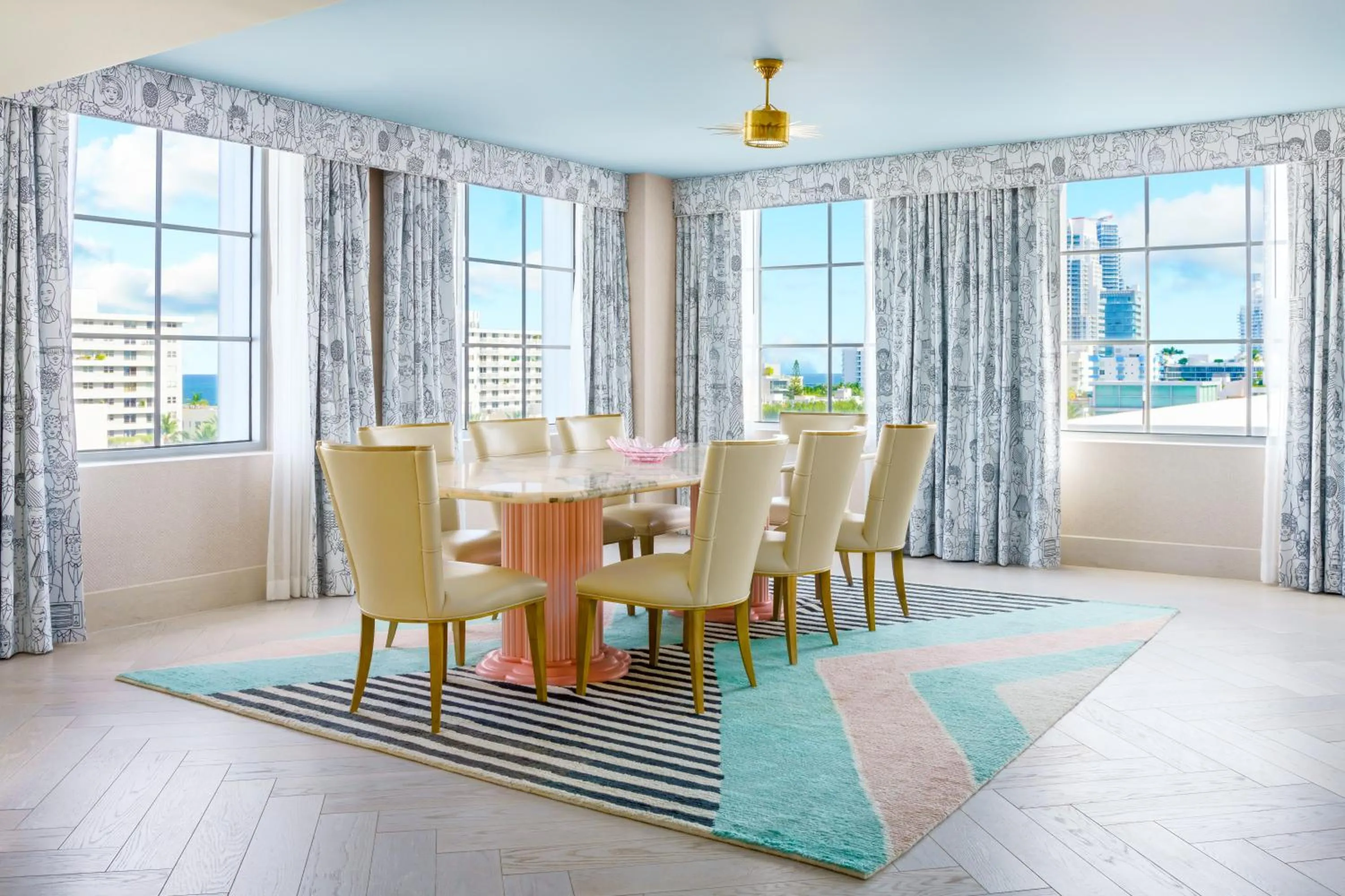 Dining area in The Goodtime Hotel, Miami Beach a Tribute Portfolio Hotel