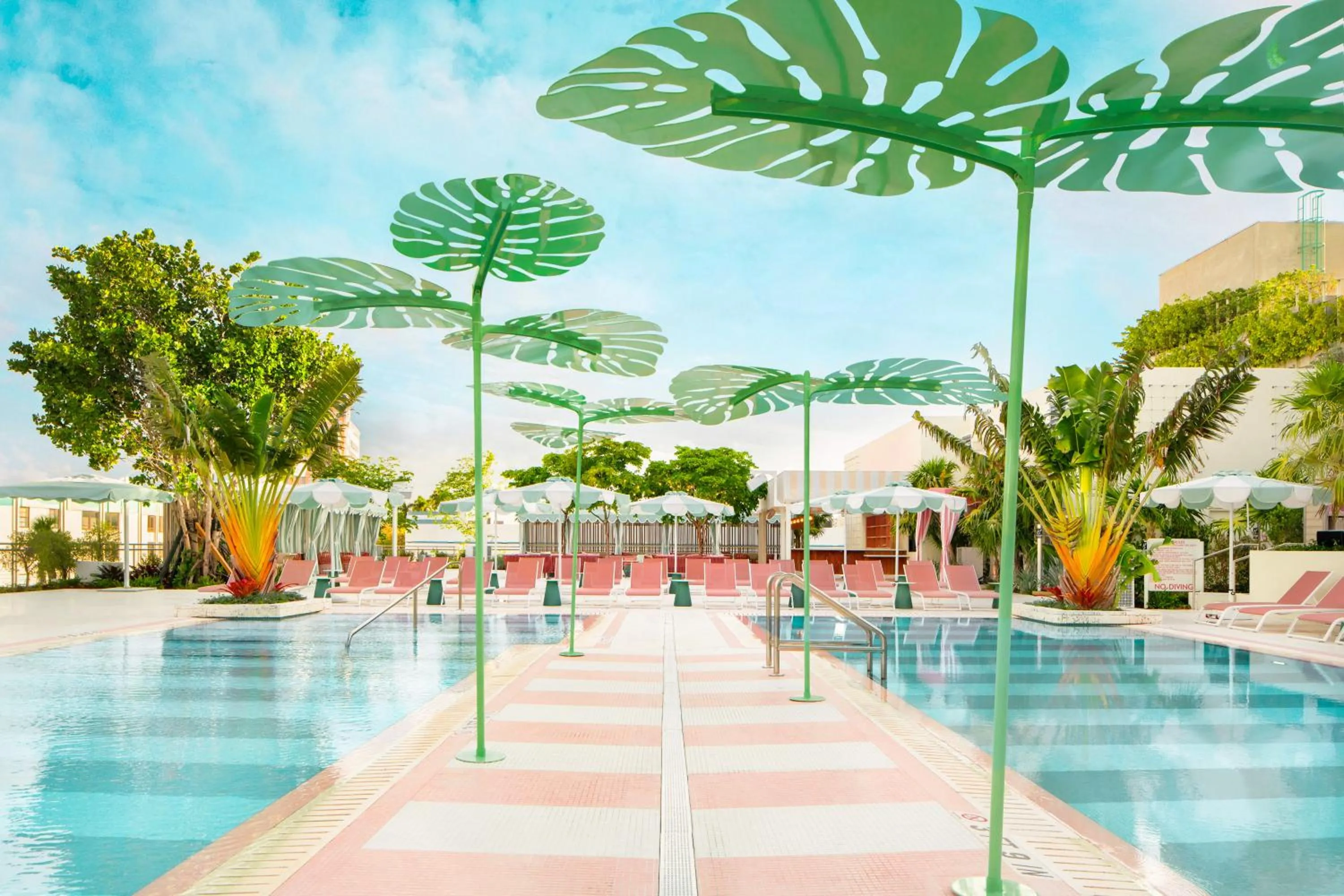Swimming pool in The Goodtime Hotel, Miami Beach a Tribute Portfolio Hotel