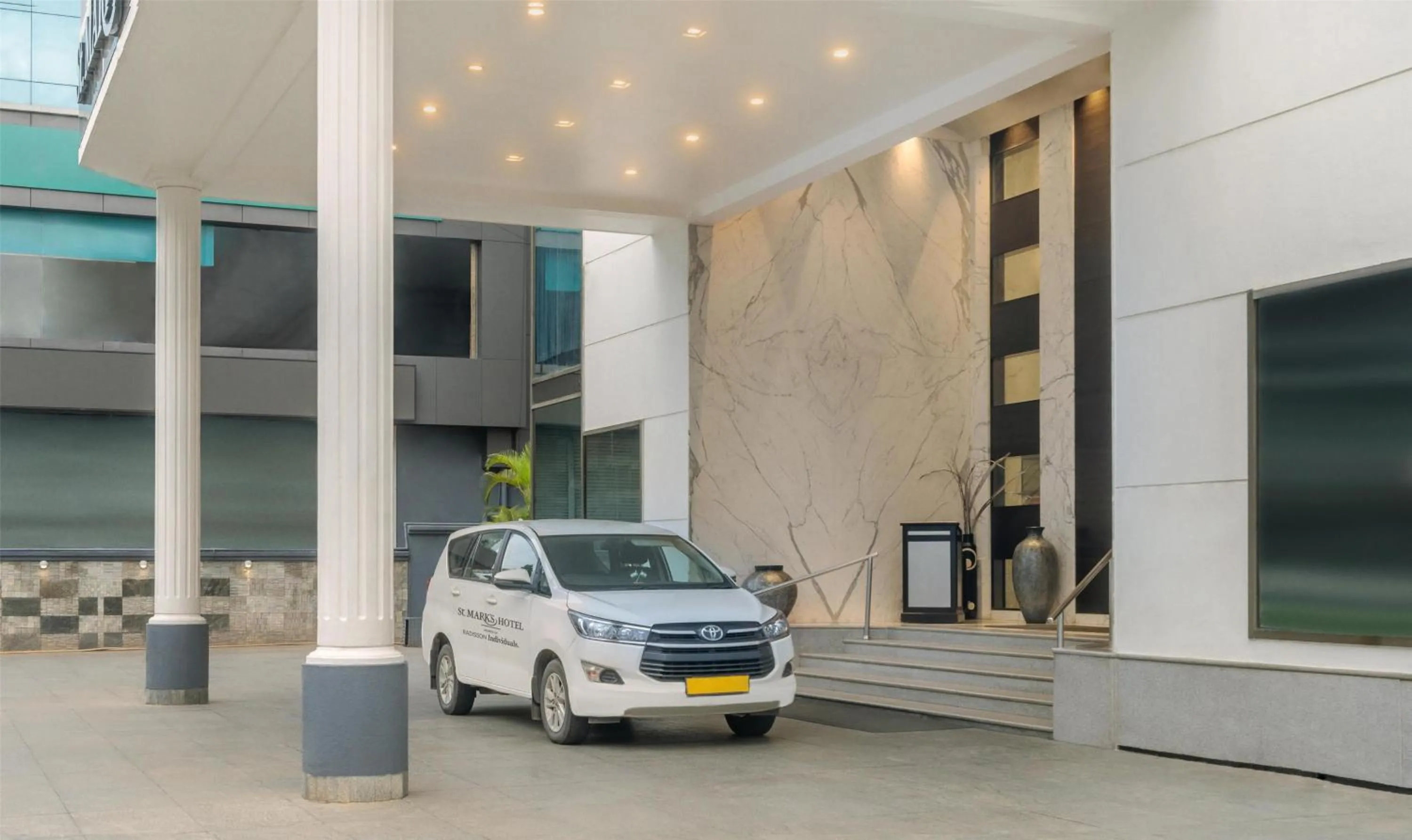 Lobby or reception in St Mark's Hotel Bengaluru, a member of Radisson Individuals