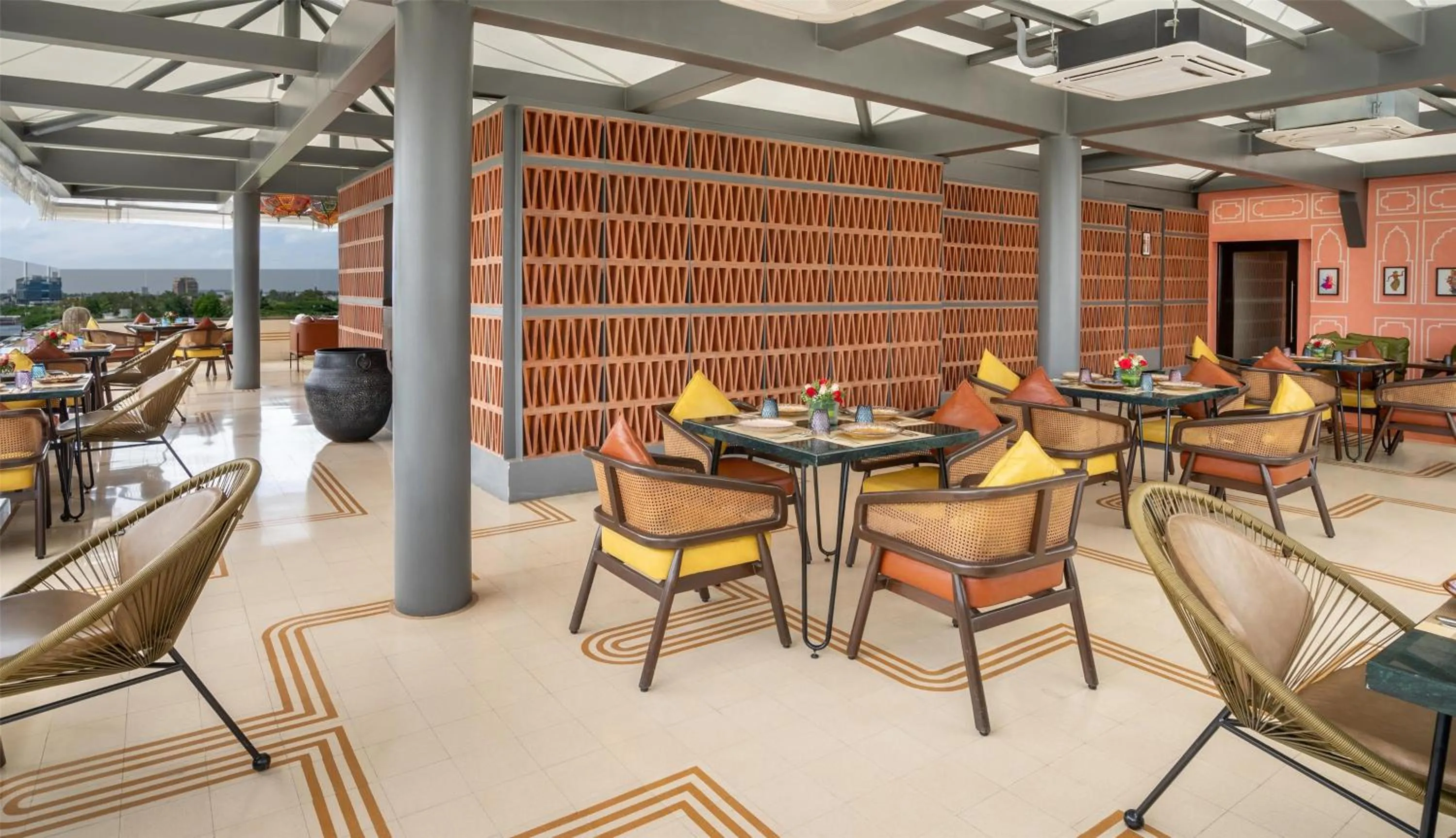 Restaurant/places to eat in St Mark's Hotel Bengaluru, a member of Radisson Individuals