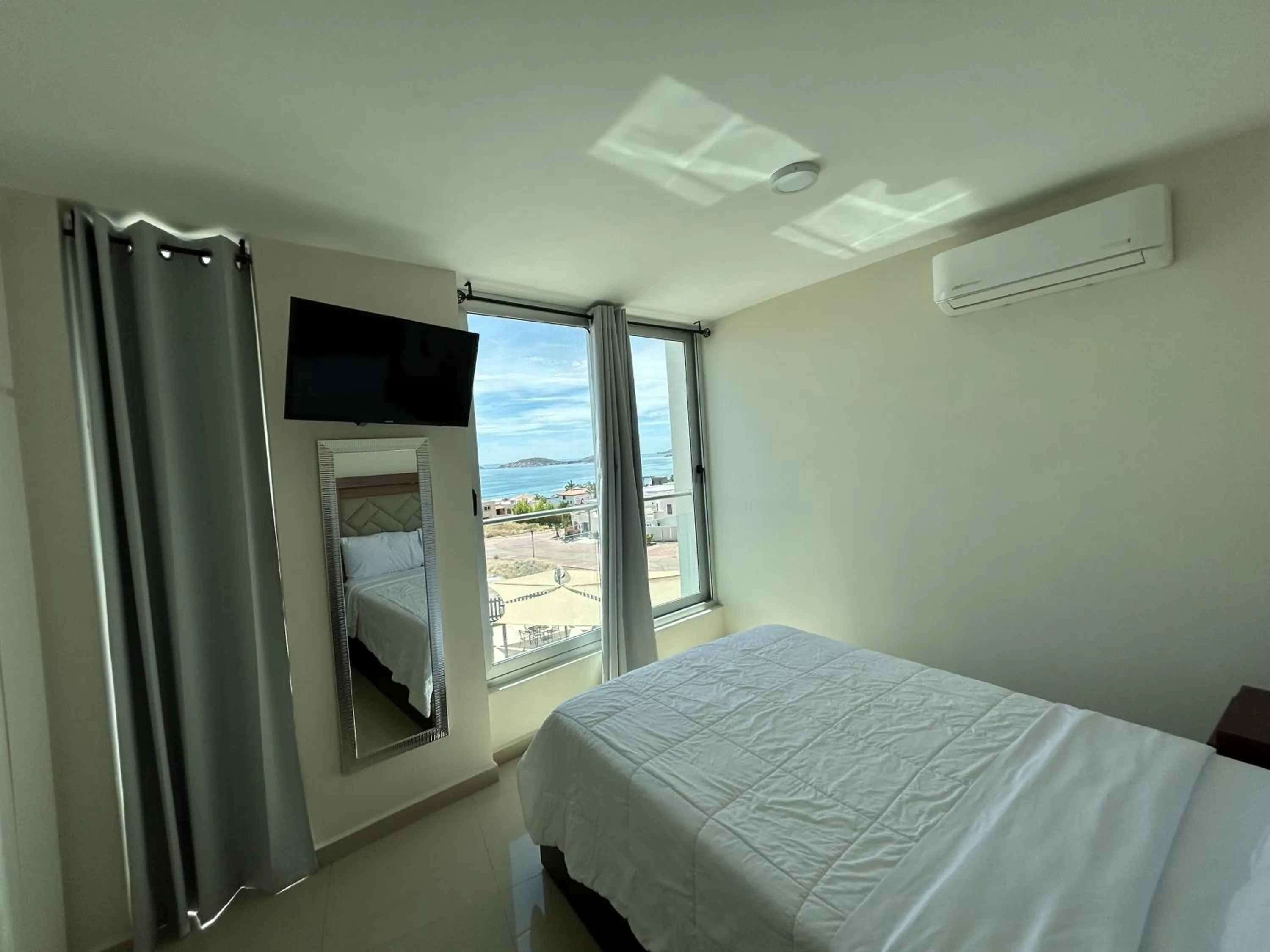 Bed in Suites Rubí - Las Mejores vistas de San Carlos