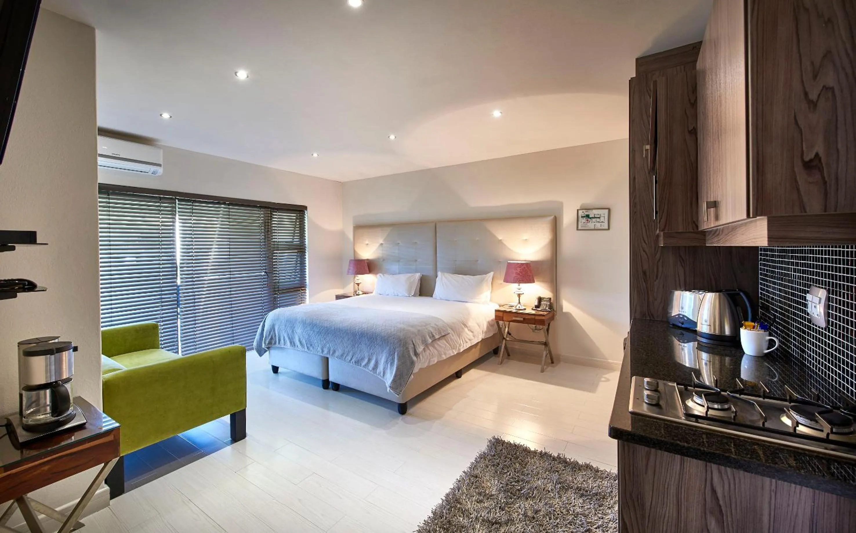 TV and multimedia, Bed in Dynasty Forest Sandown Self Catering Hotel