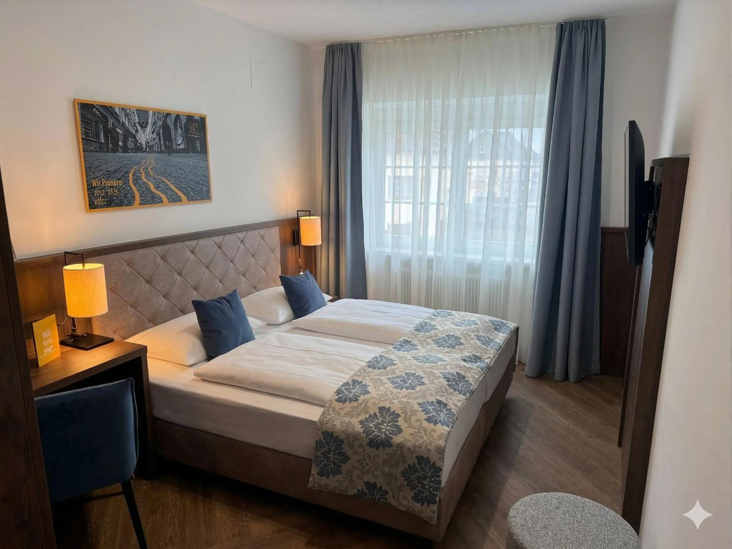 Photo of the whole room, Bed in Salzburg Hotel Lilienhof