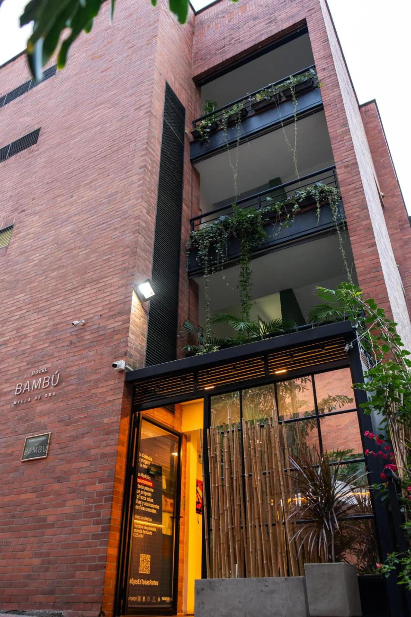 Property building in Hotel Bambu Milla De Oro