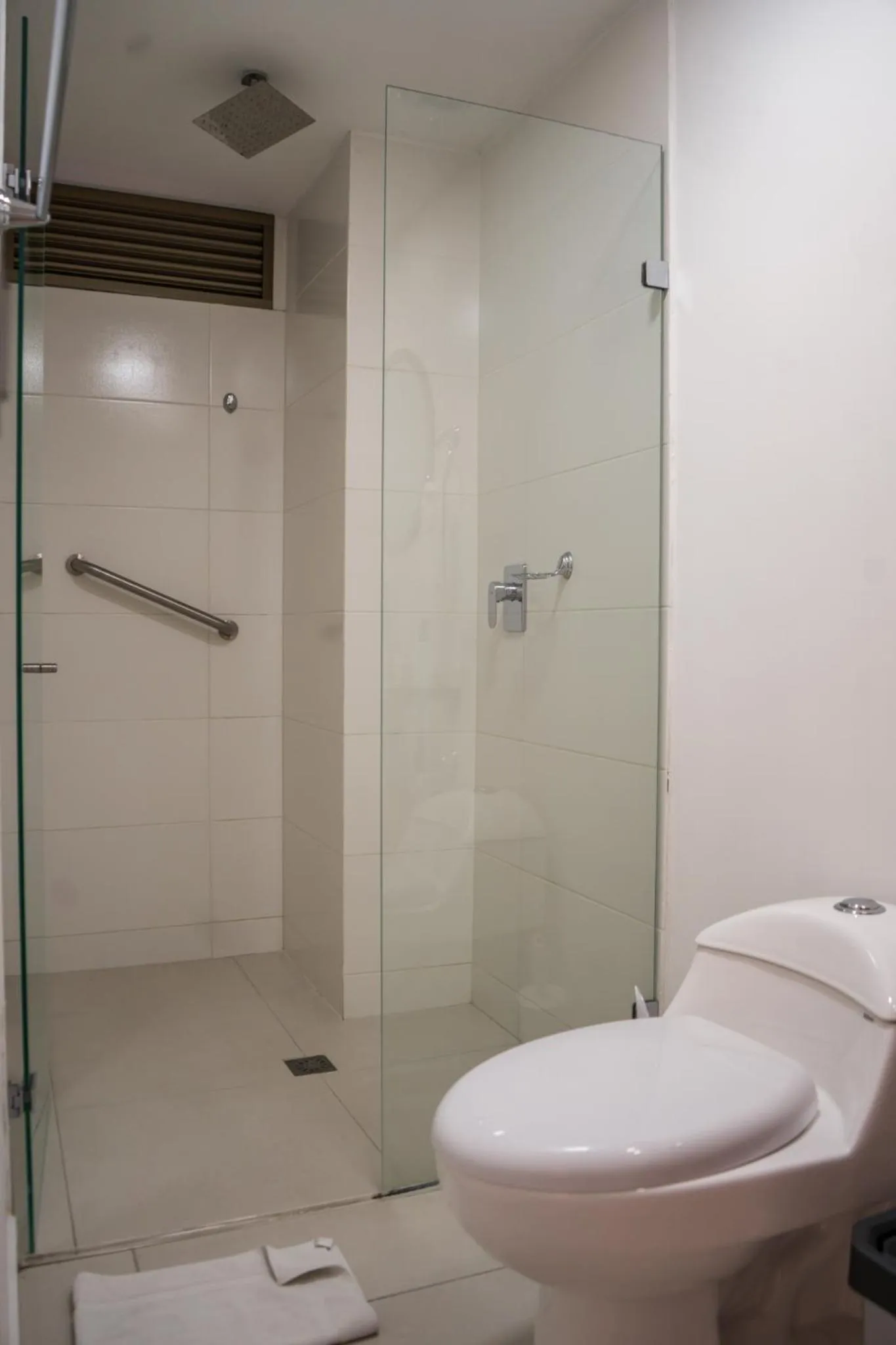 Shower in Hotel Bambu Milla De Oro