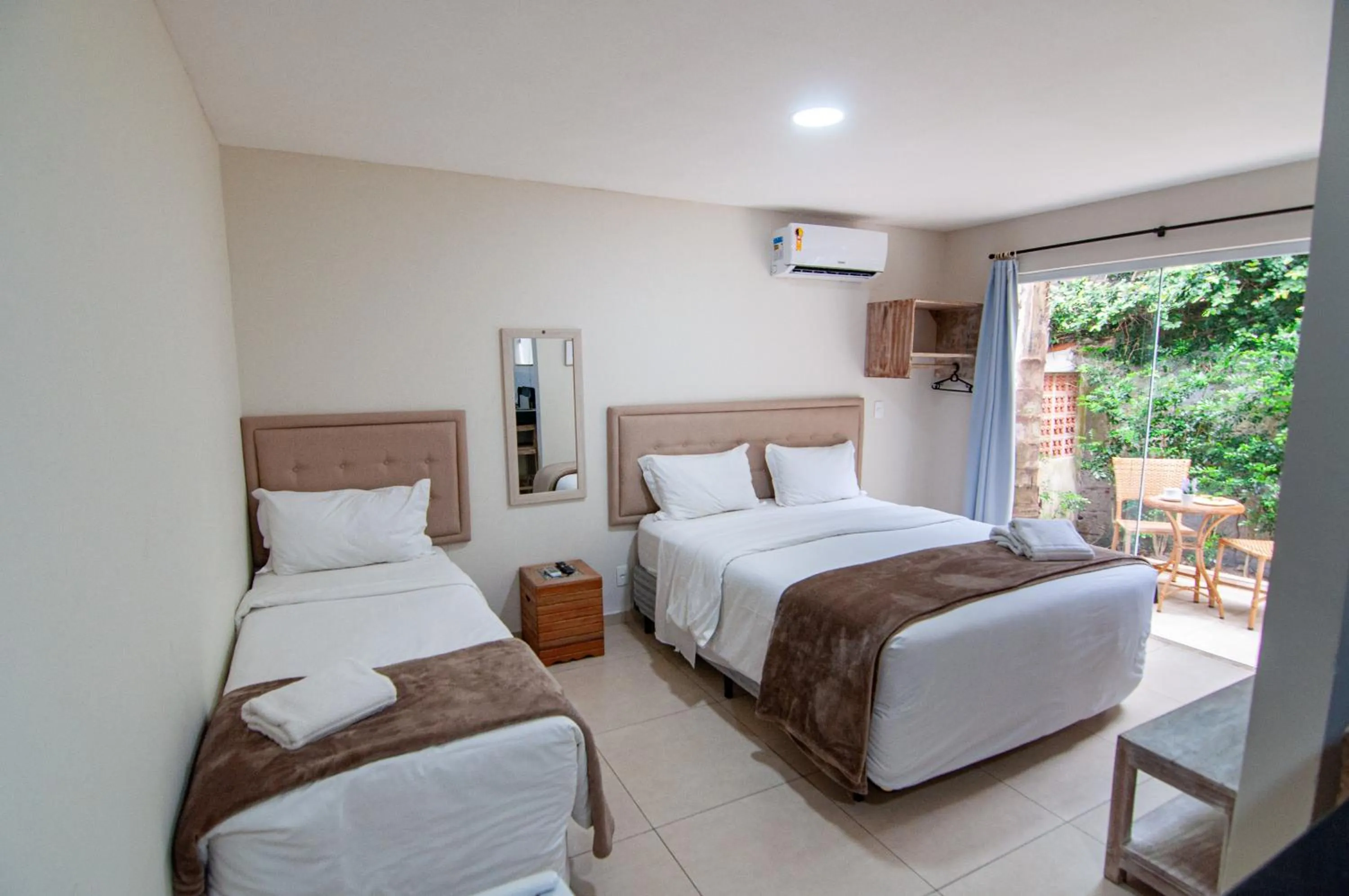 Photo of the whole room in Pousada Maktub