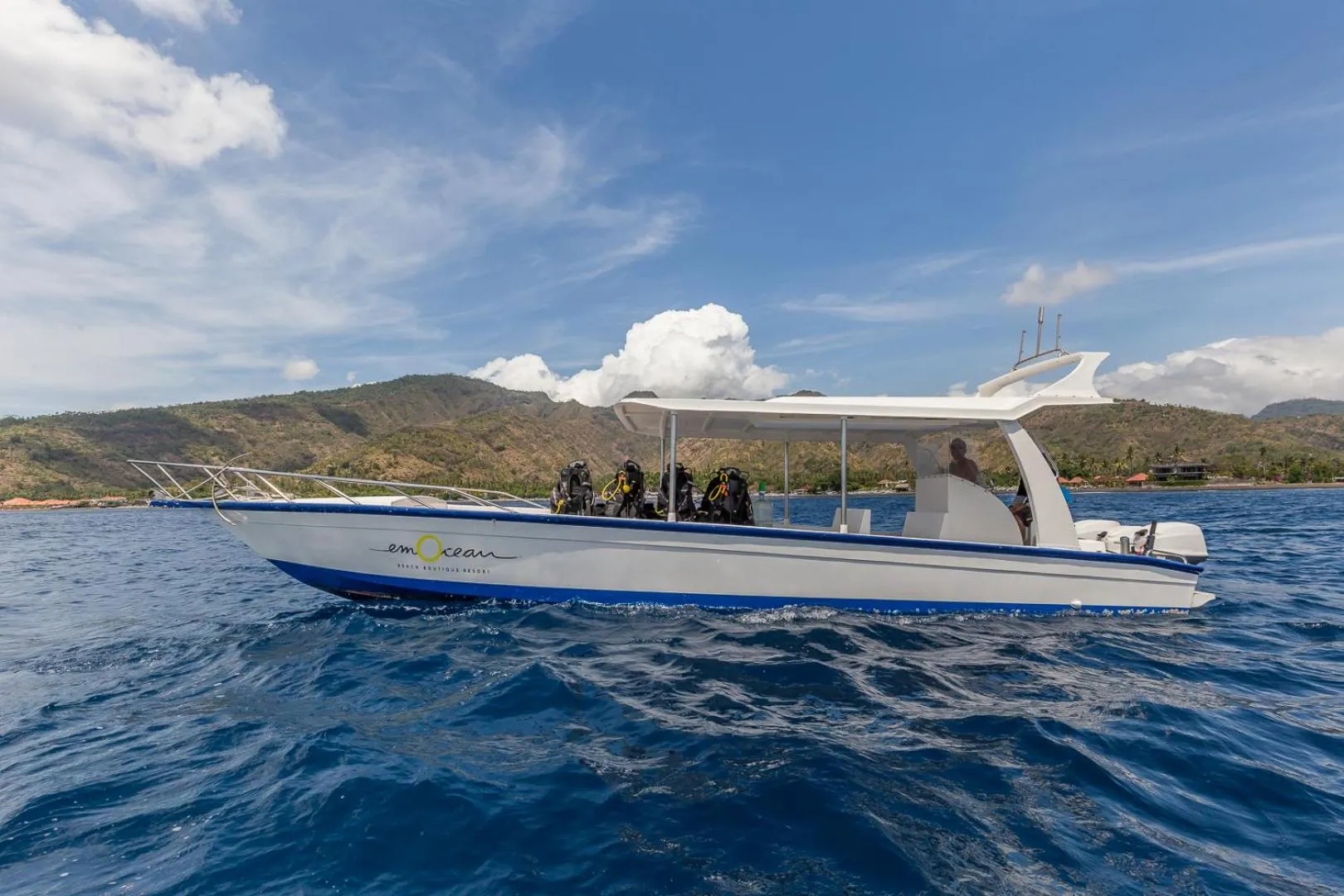 Diving in Emocean Beach Boutique Dive Resort