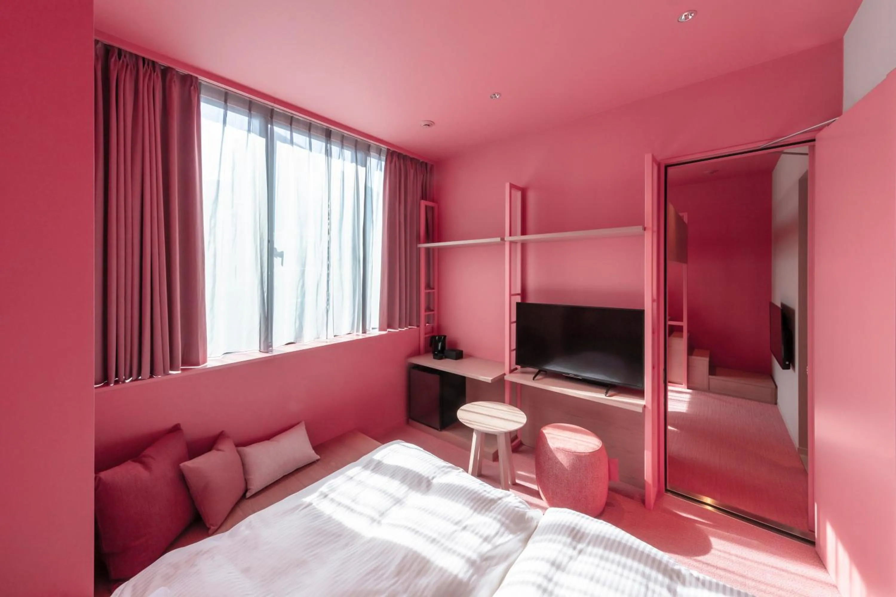 Bed in toggle hotel suidobashi TOKYO