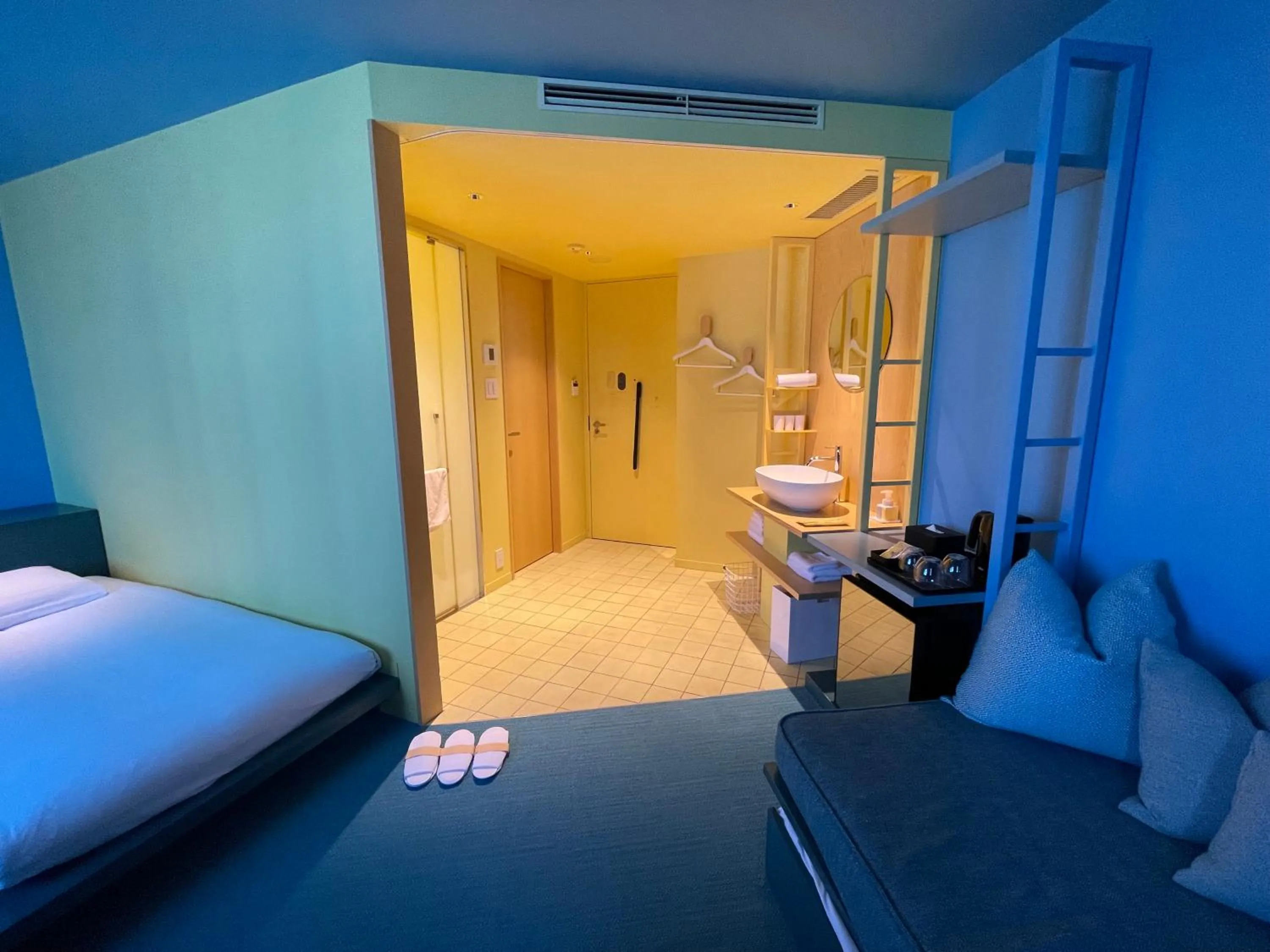 Bed in toggle hotel suidobashi TOKYO