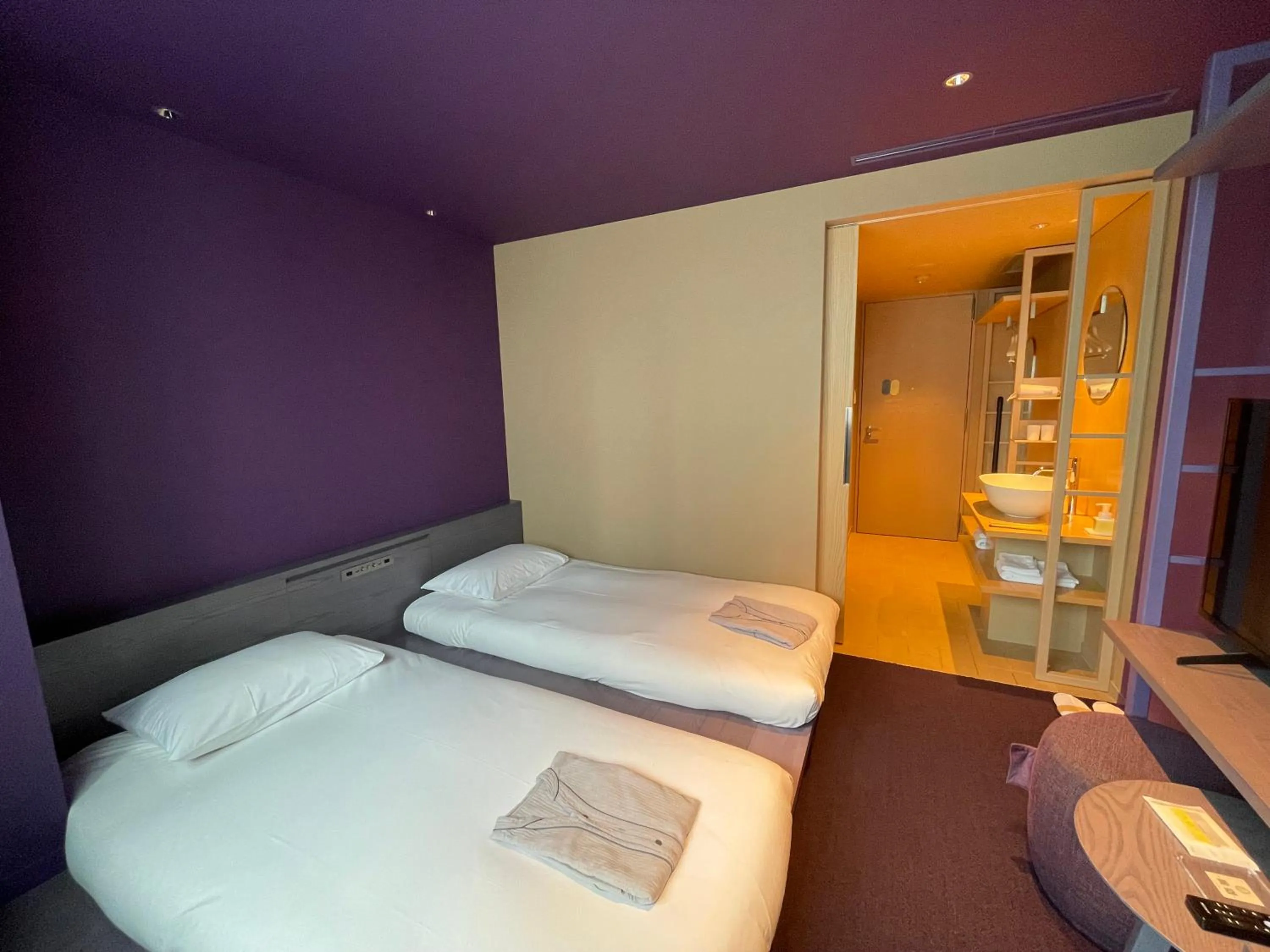 Bed in toggle hotel suidobashi TOKYO