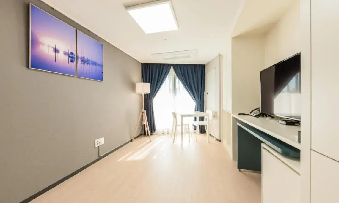 Standard Family Room in Risen Ocean Park Hotel Standard Family Room in Risen Ocean Park Hotel