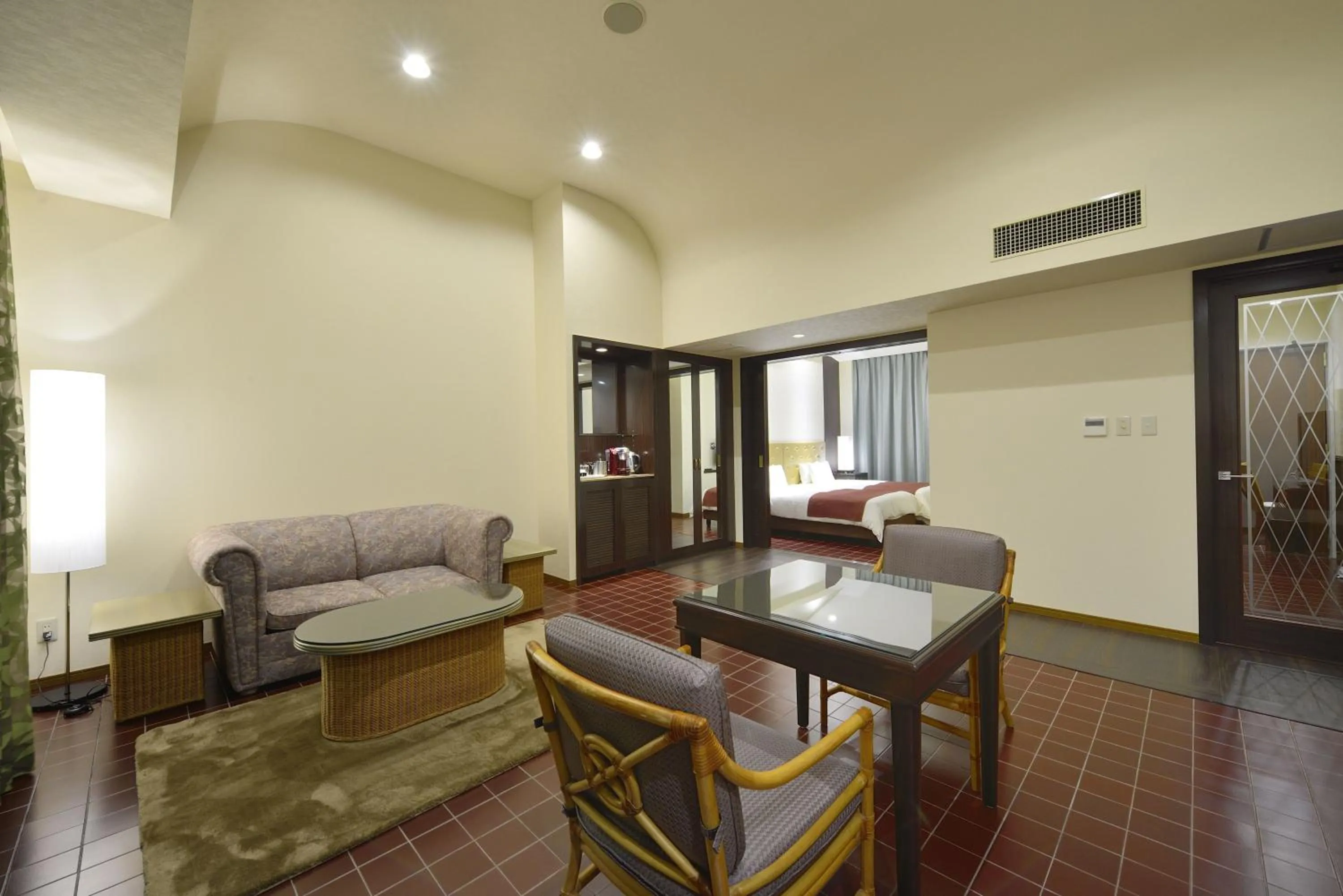 Photo of the whole room in EXES Ishigaki