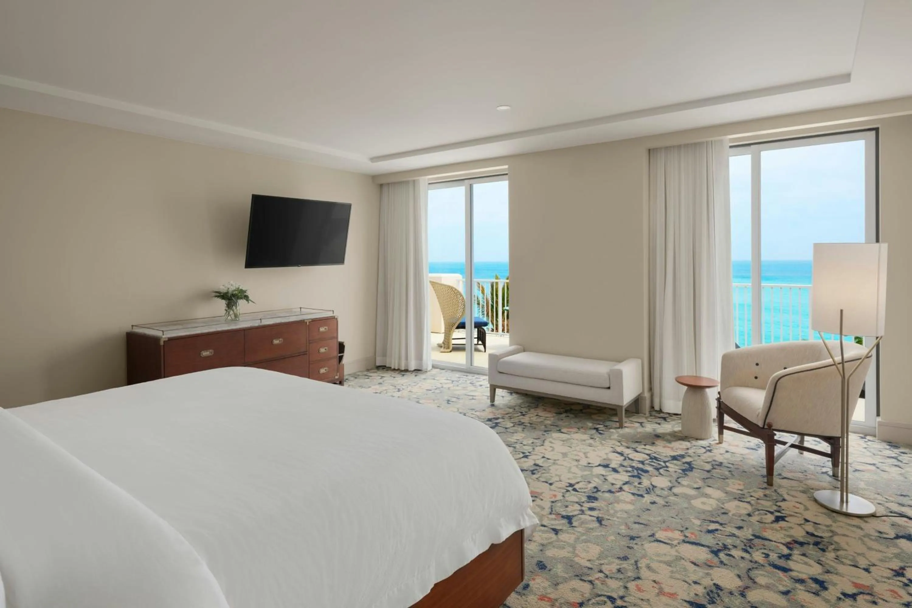 Bedroom, Bed in The St. Regis Bermuda Resort