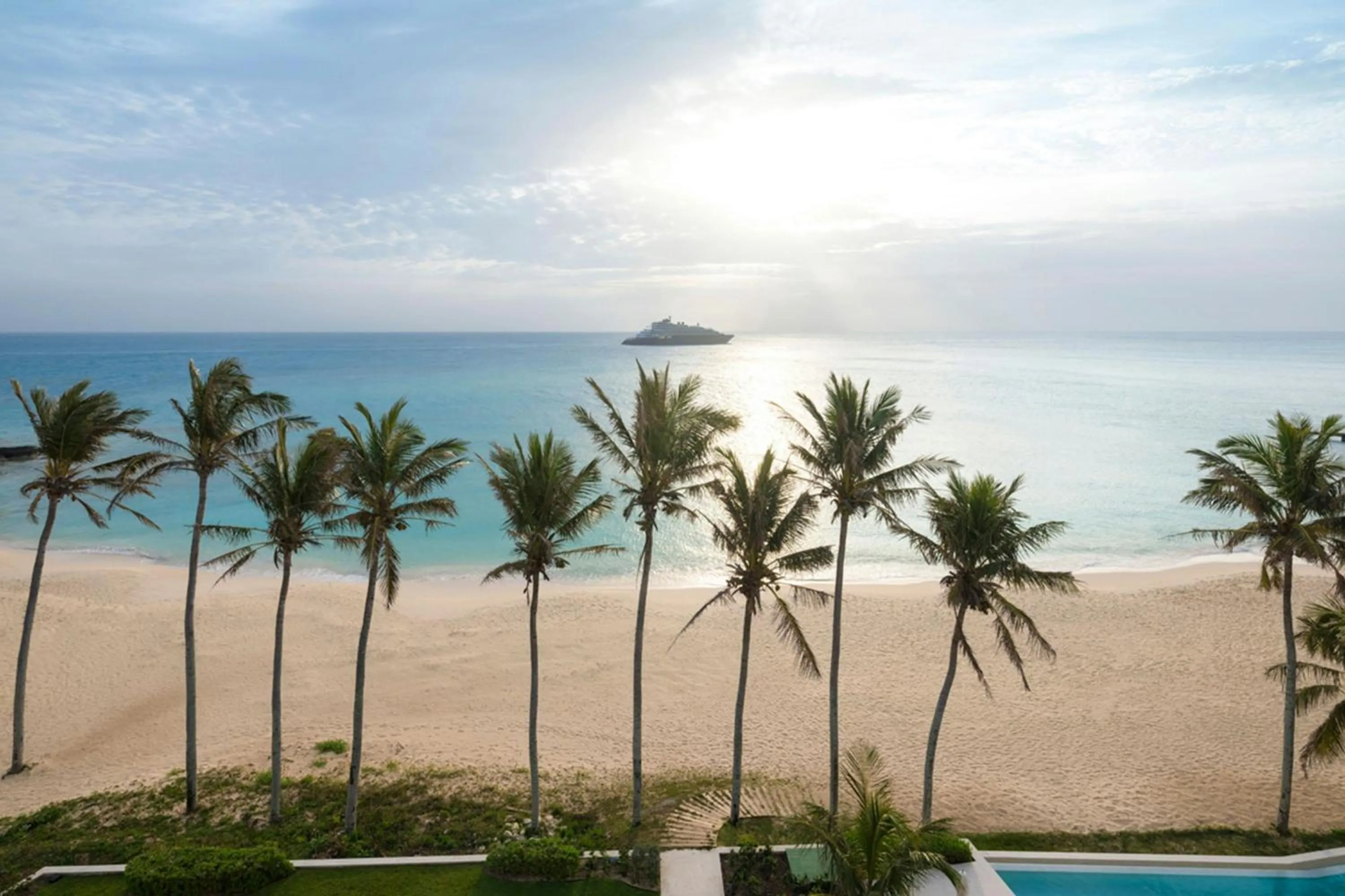 Bedroom in The St. Regis Bermuda Resort
